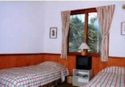 Bedroom, Bed in Grass Hopper