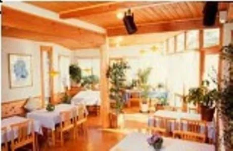 Restaurant/places to eat, Bed in Grass Hopper