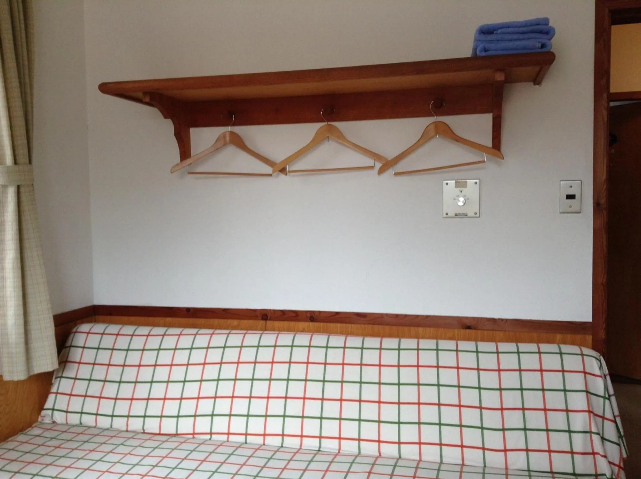 Seating area, Bed in Grass Hopper