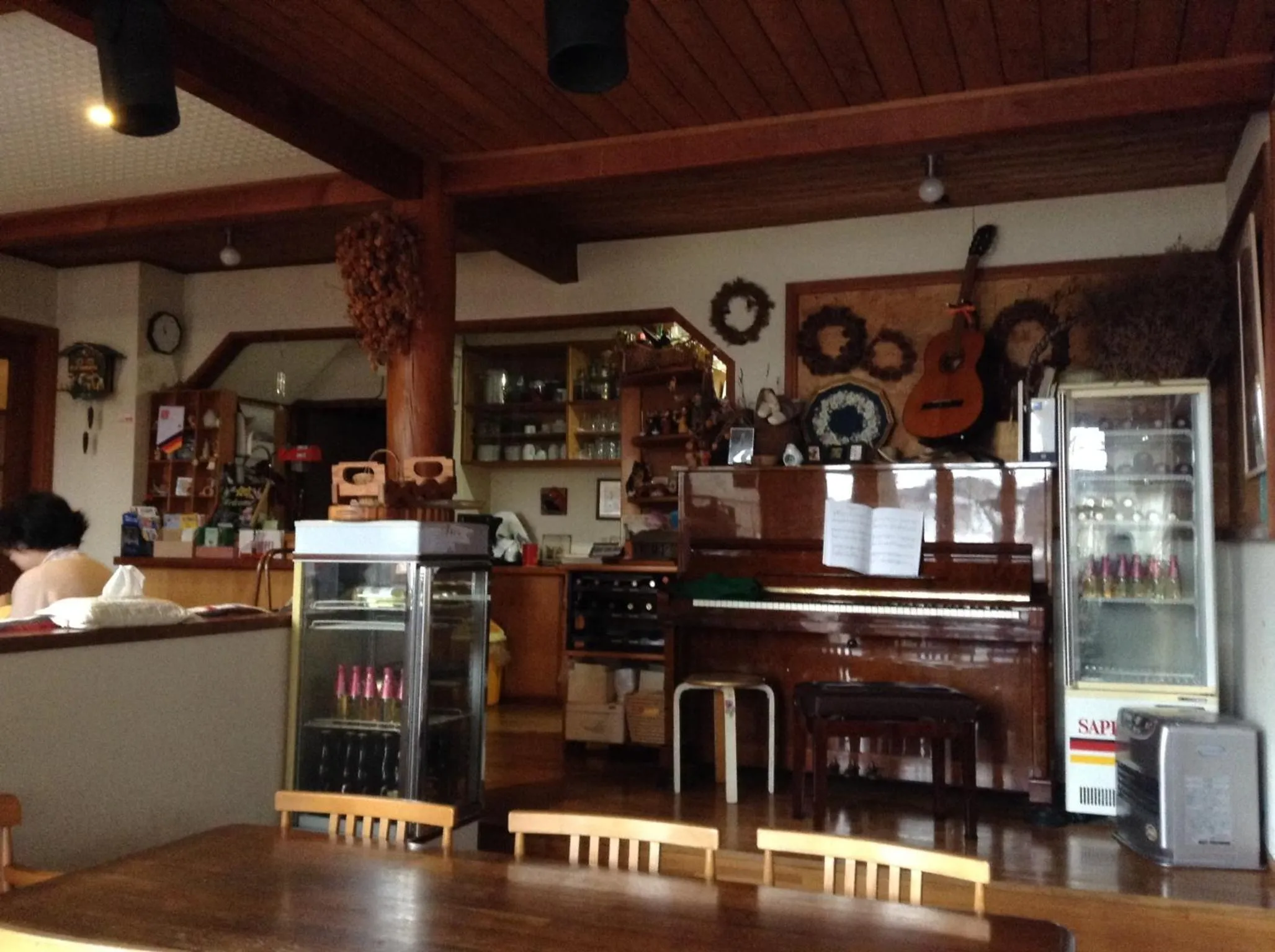 Restaurant/places to eat in Grass Hopper