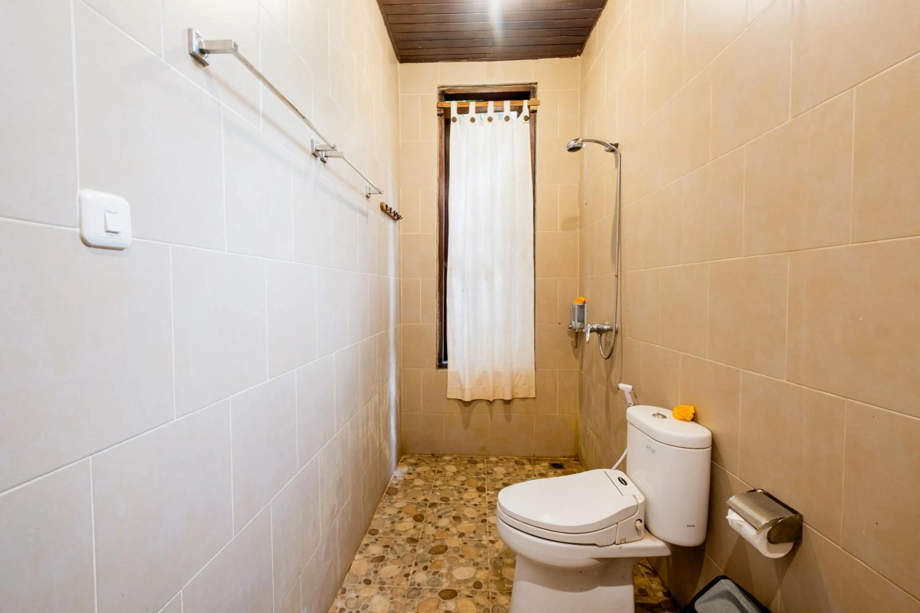 Toilet in Pukakoo Villas and Suite by Supala
