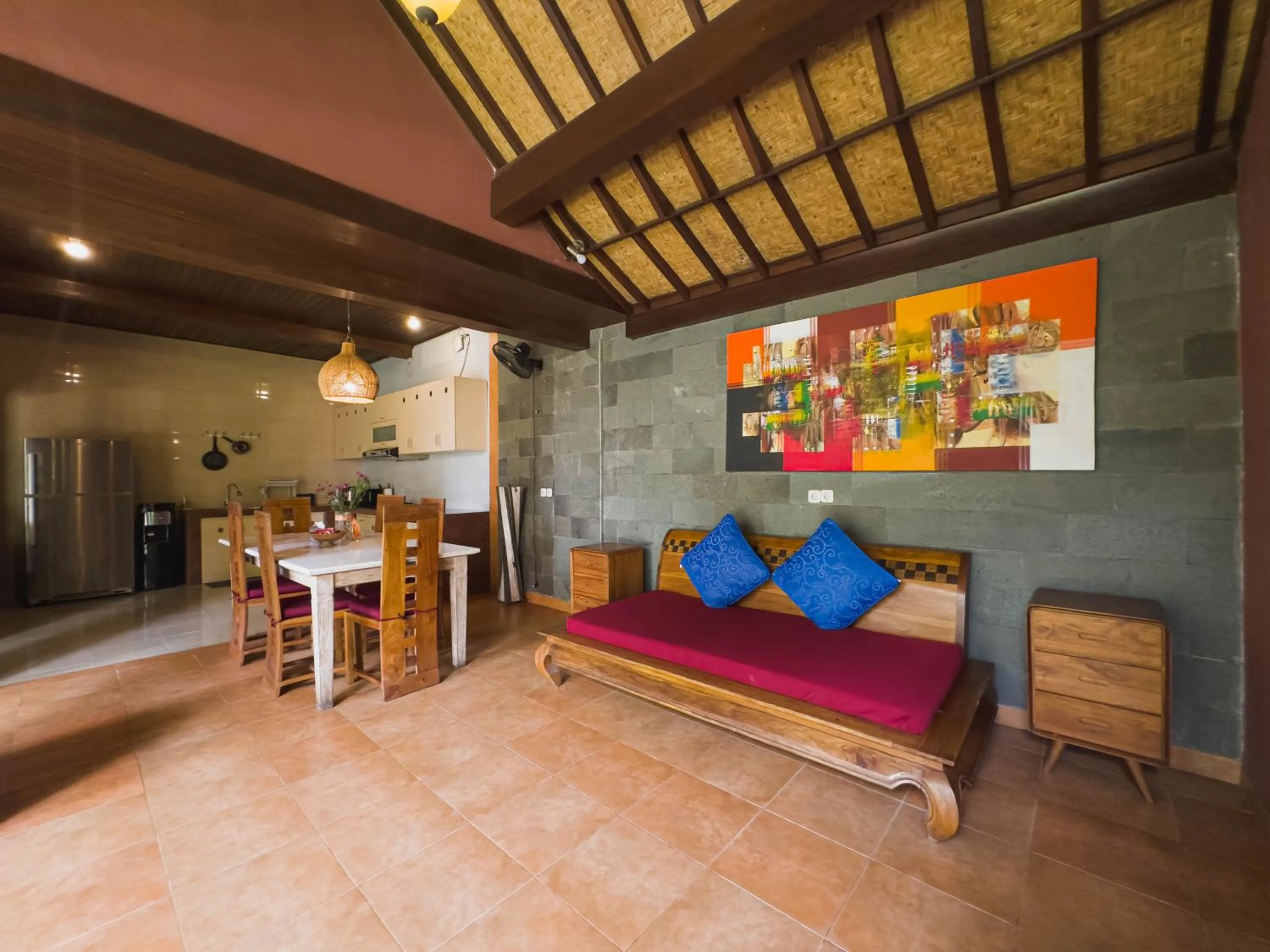 Kitchen or kitchenette in Pukakoo Villas and Suite by Supala