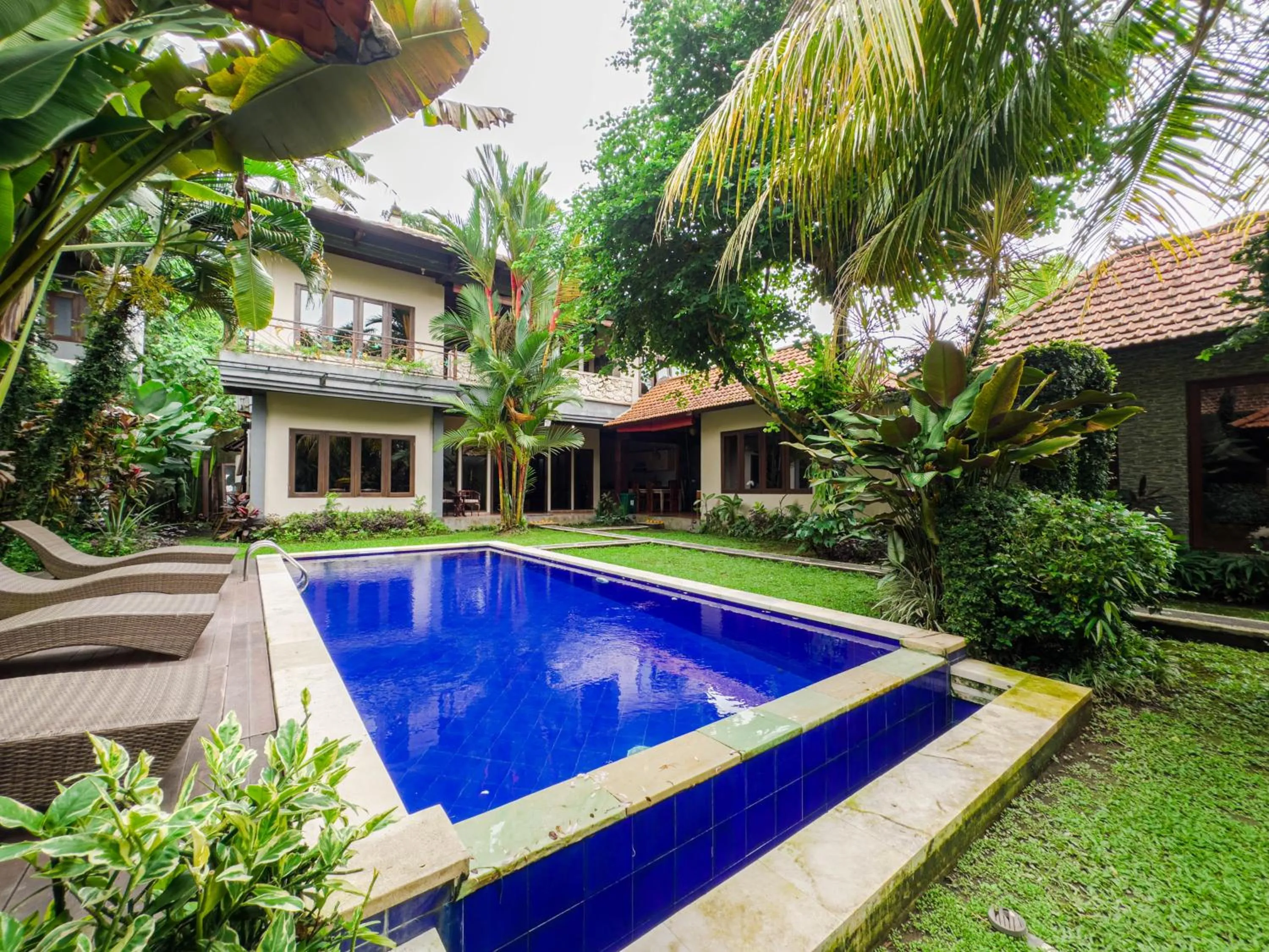 Swimming pool in Pukakoo Villas and Suite by Supala