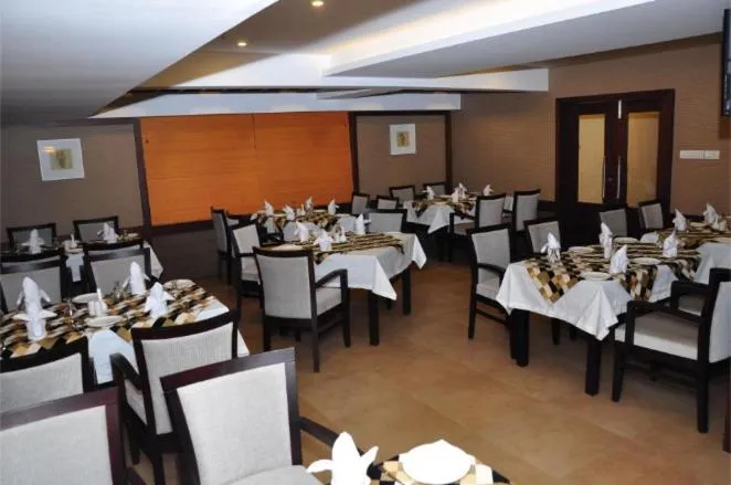 Restaurant/places to eat in Cochin Seaport Hotel