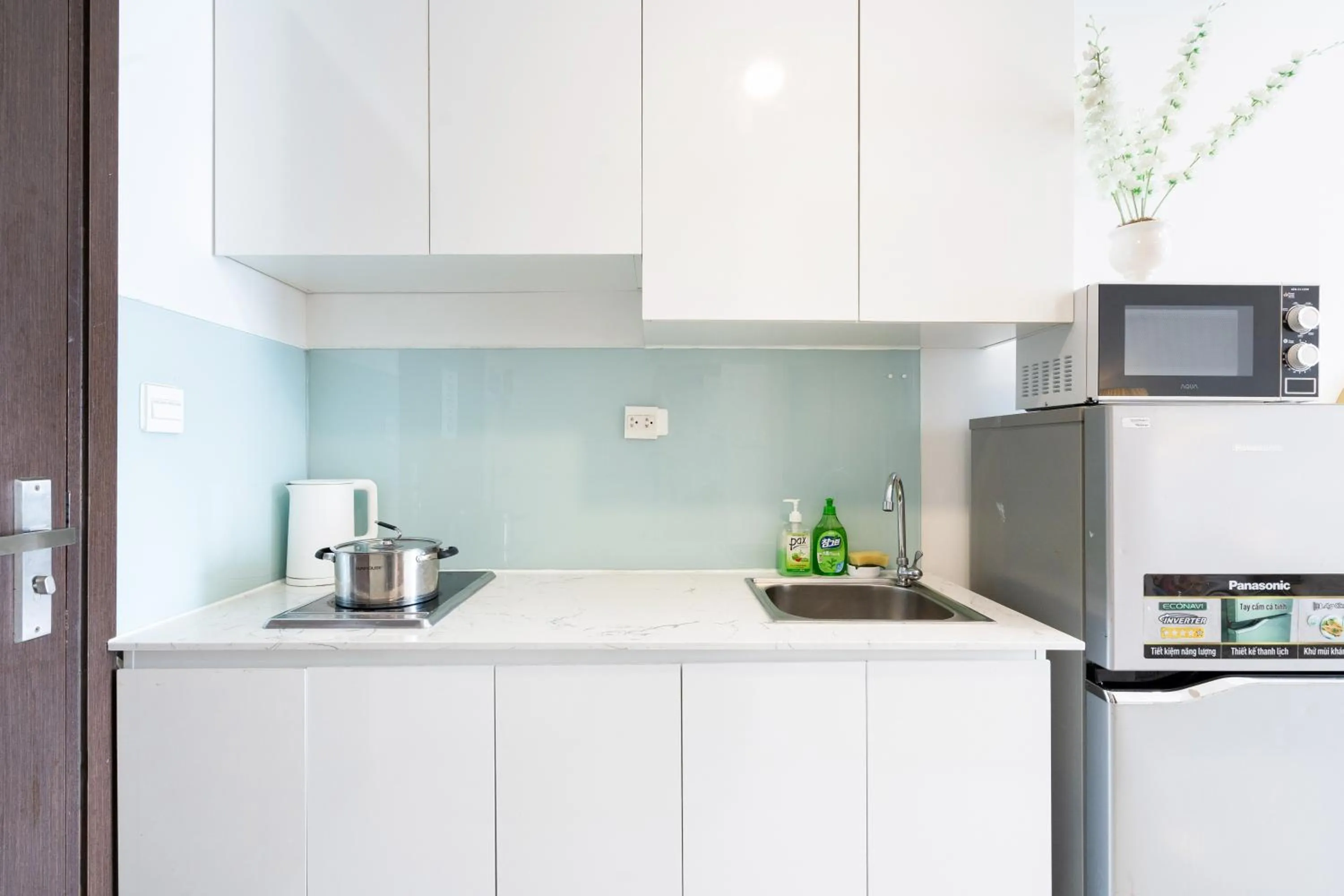 Kitchen or kitchenette in Infinity Pool Signature - Saigon Rivergate