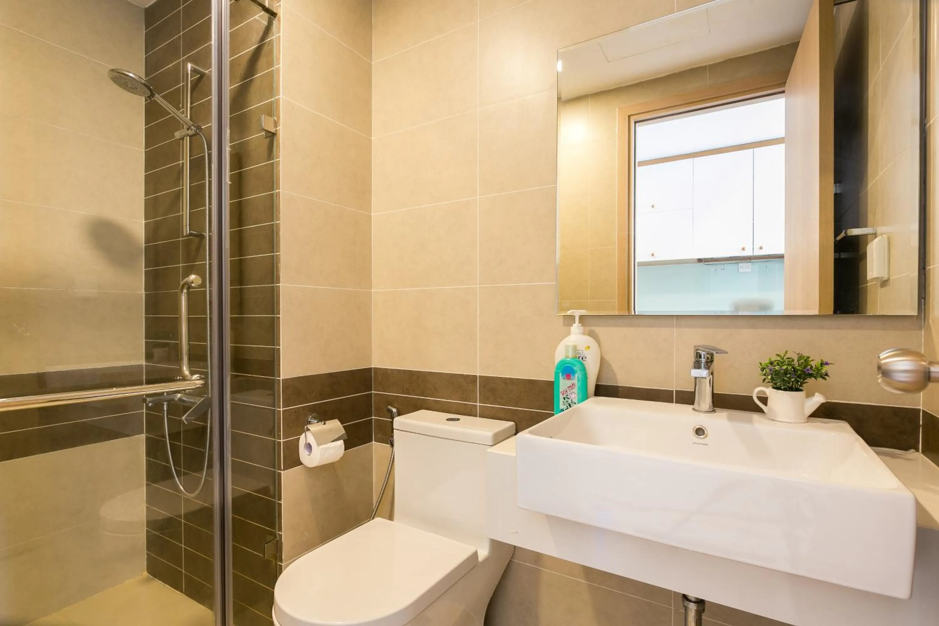 Bathroom in Infinity Pool Signature - Saigon Rivergate