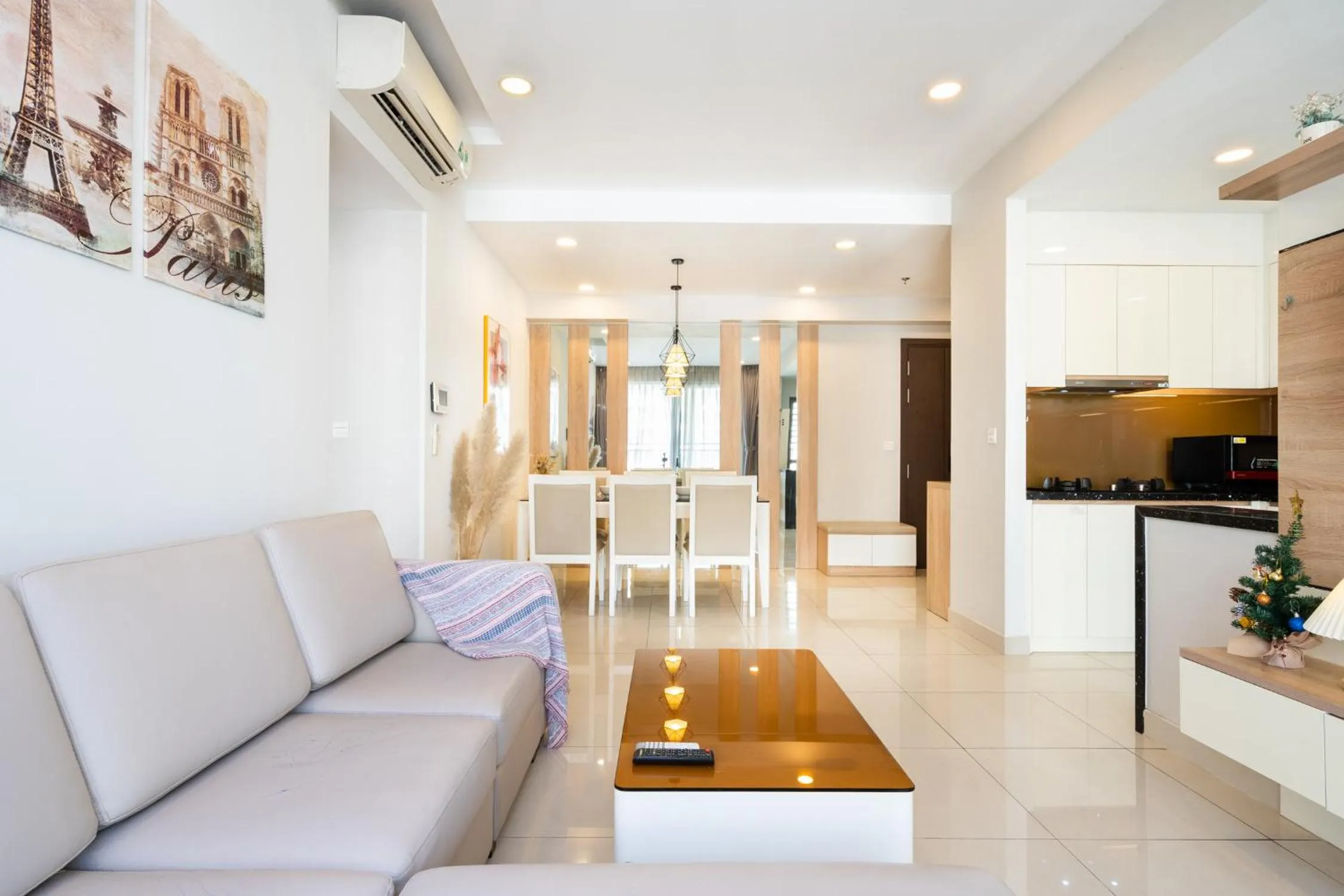 Infinity Pool Signature - Saigon Rivergate