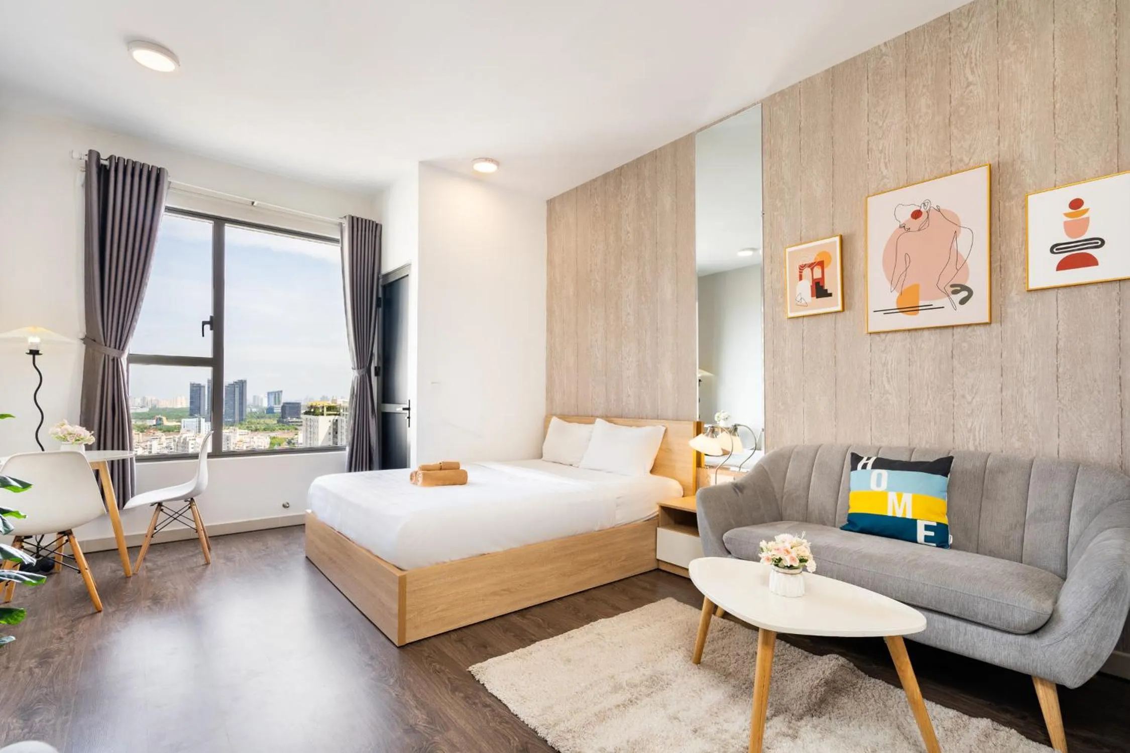 Bed in Infinity Pool Signature - Saigon Rivergate