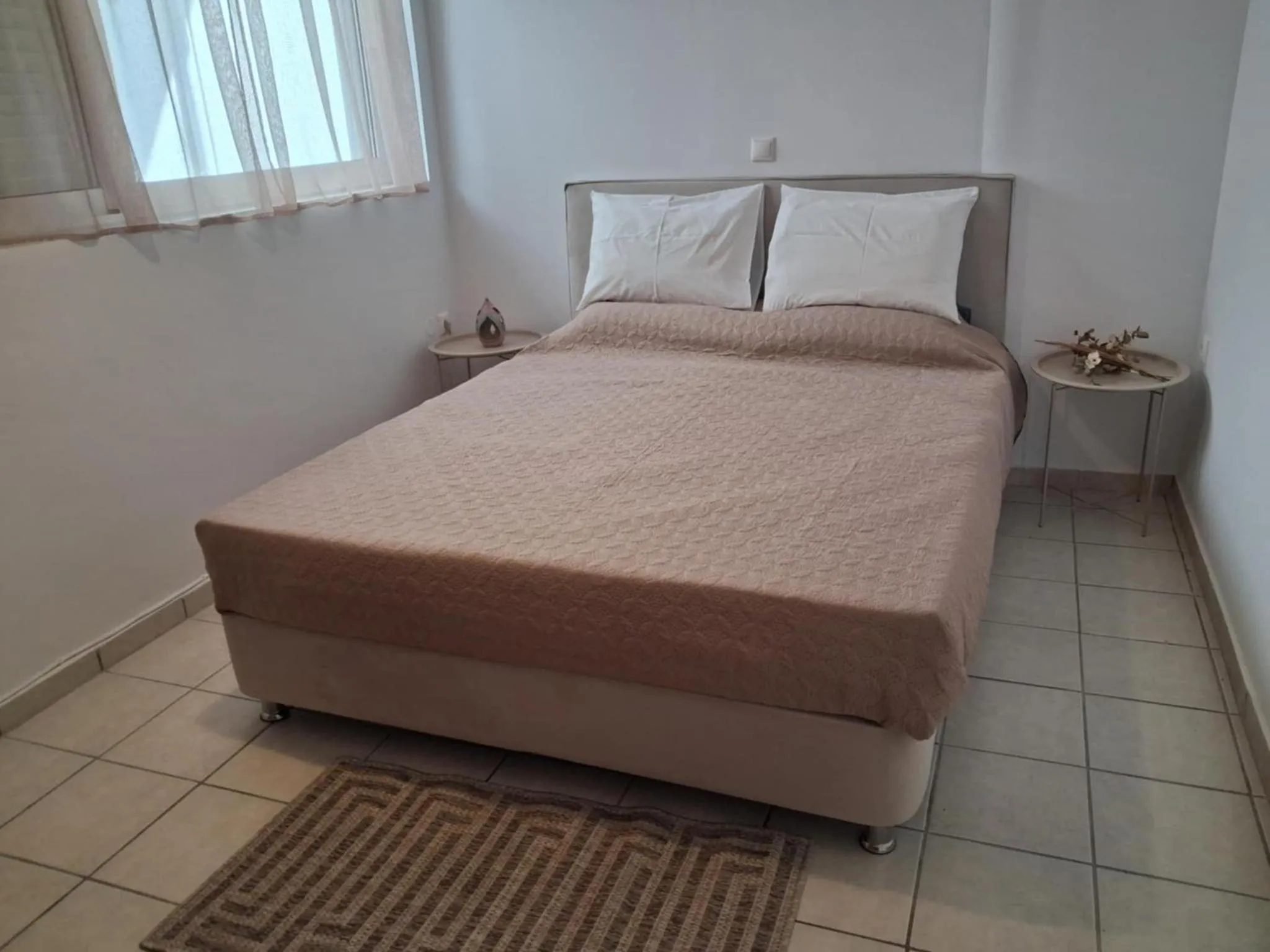 Bed in Valianos Studios - Apartments