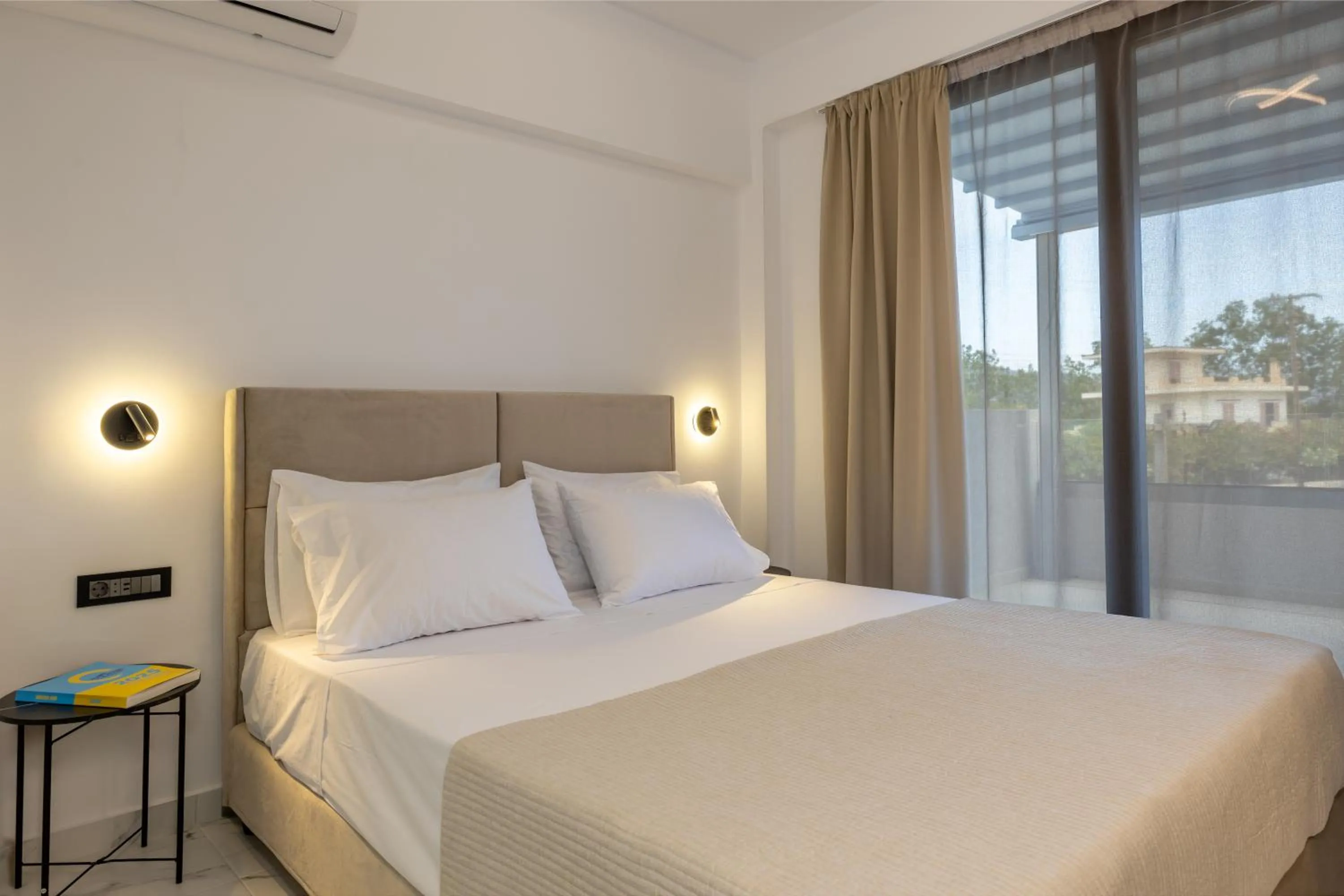 Bed in Valianos Studios - Apartments