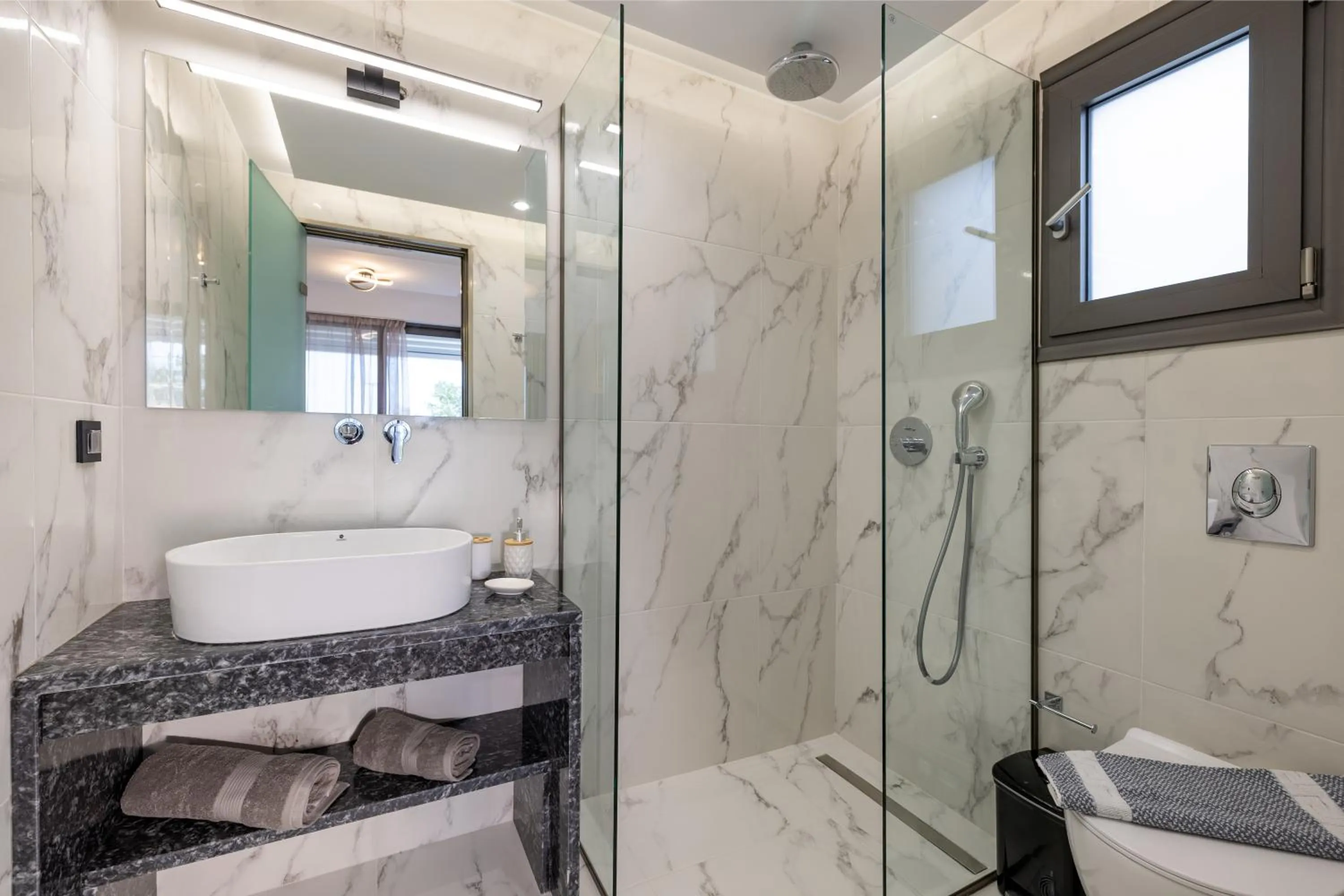 Valianos Studios - Apartments