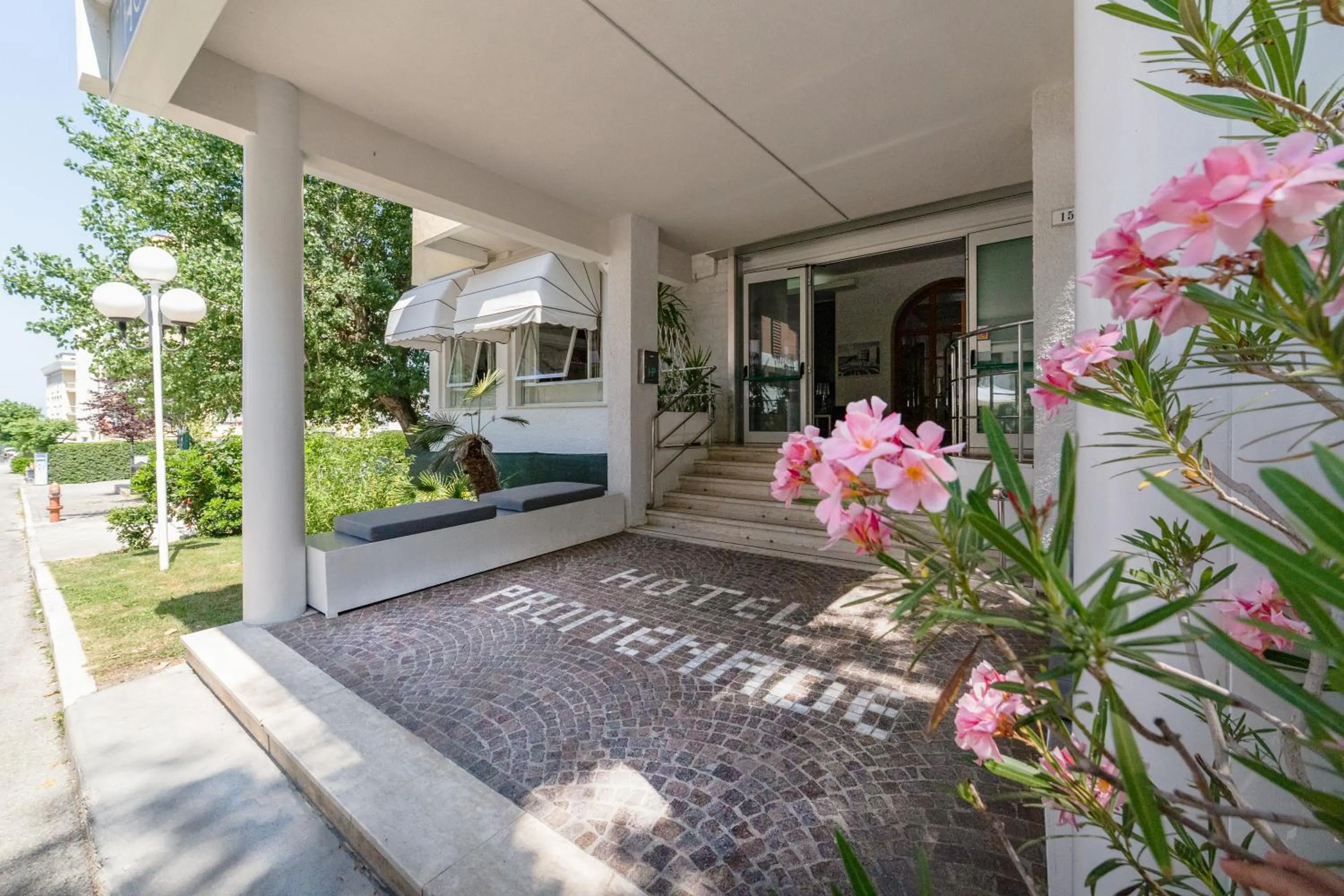 Patio in Hotel Promenade
