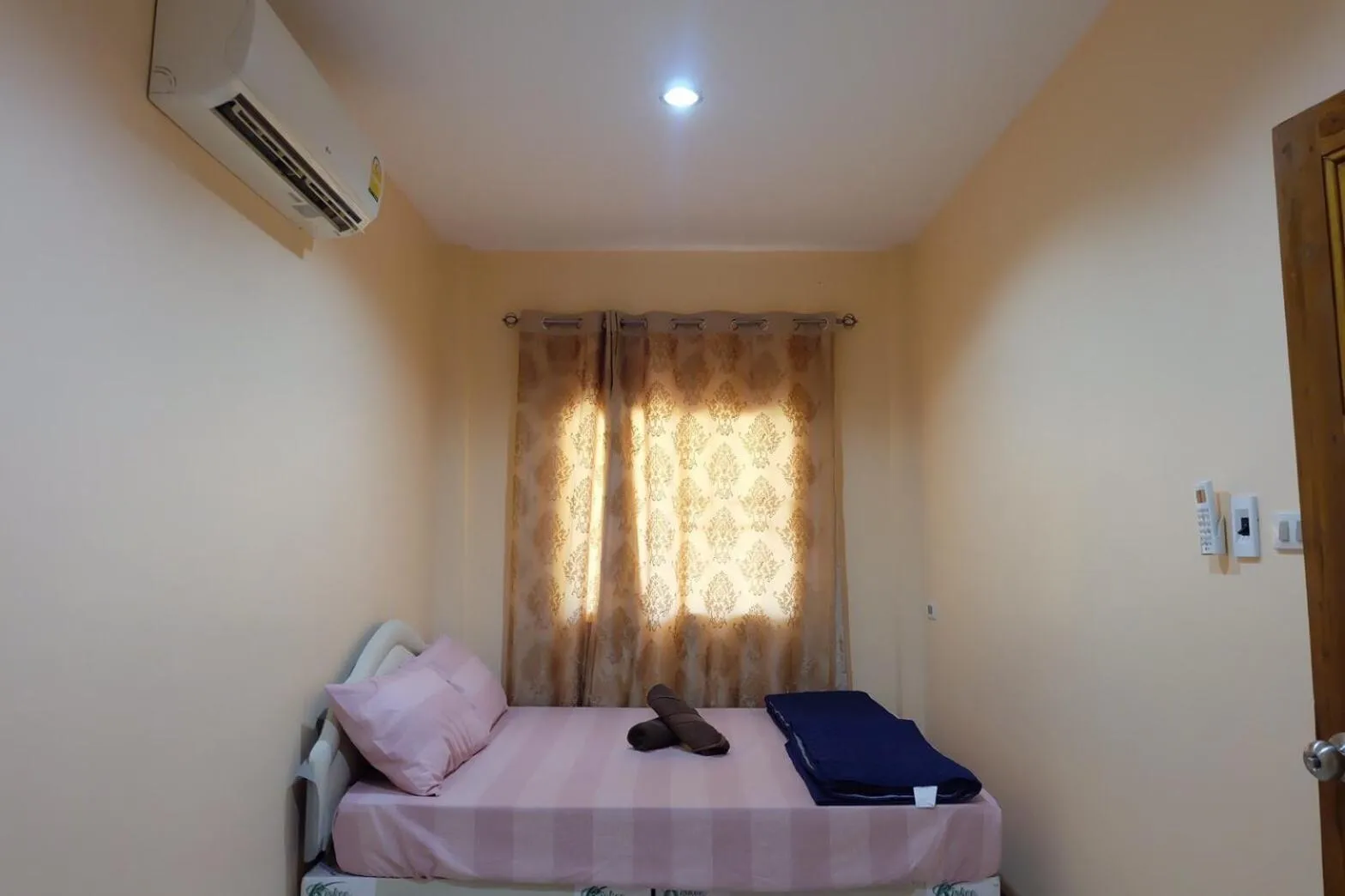 Bed in Thippawan Bungalow