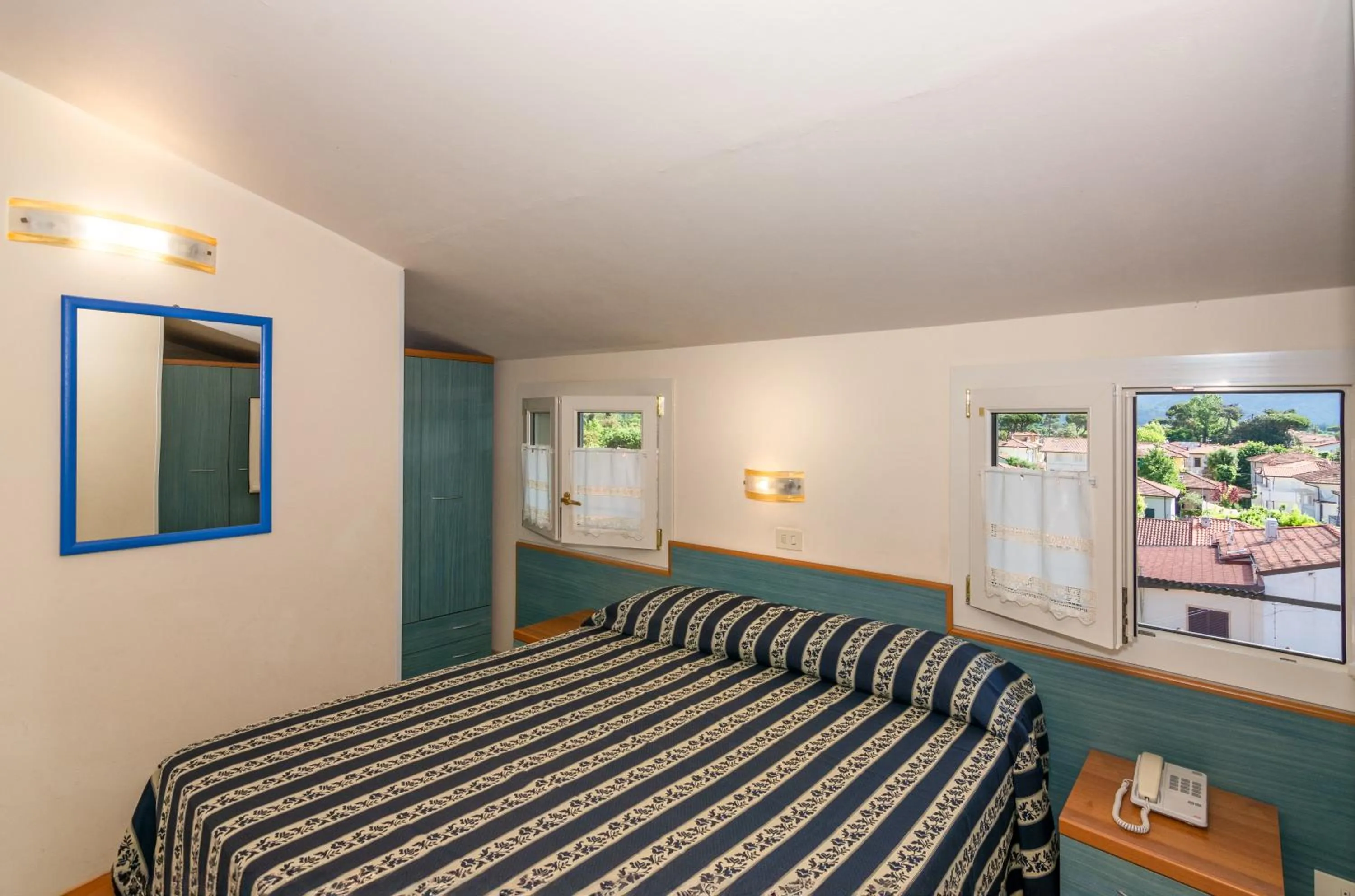 Photo of the whole room in Hotel Apuana