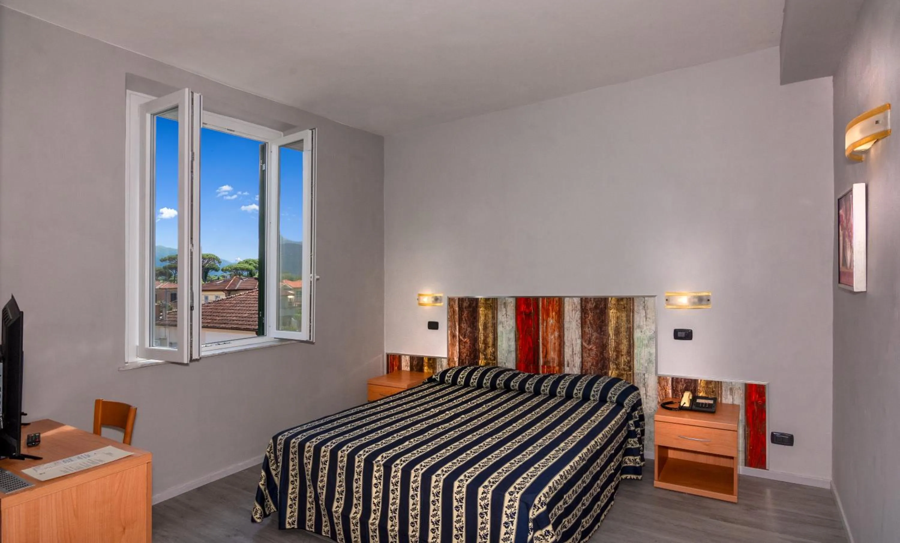 Mountain view in Hotel Apuana