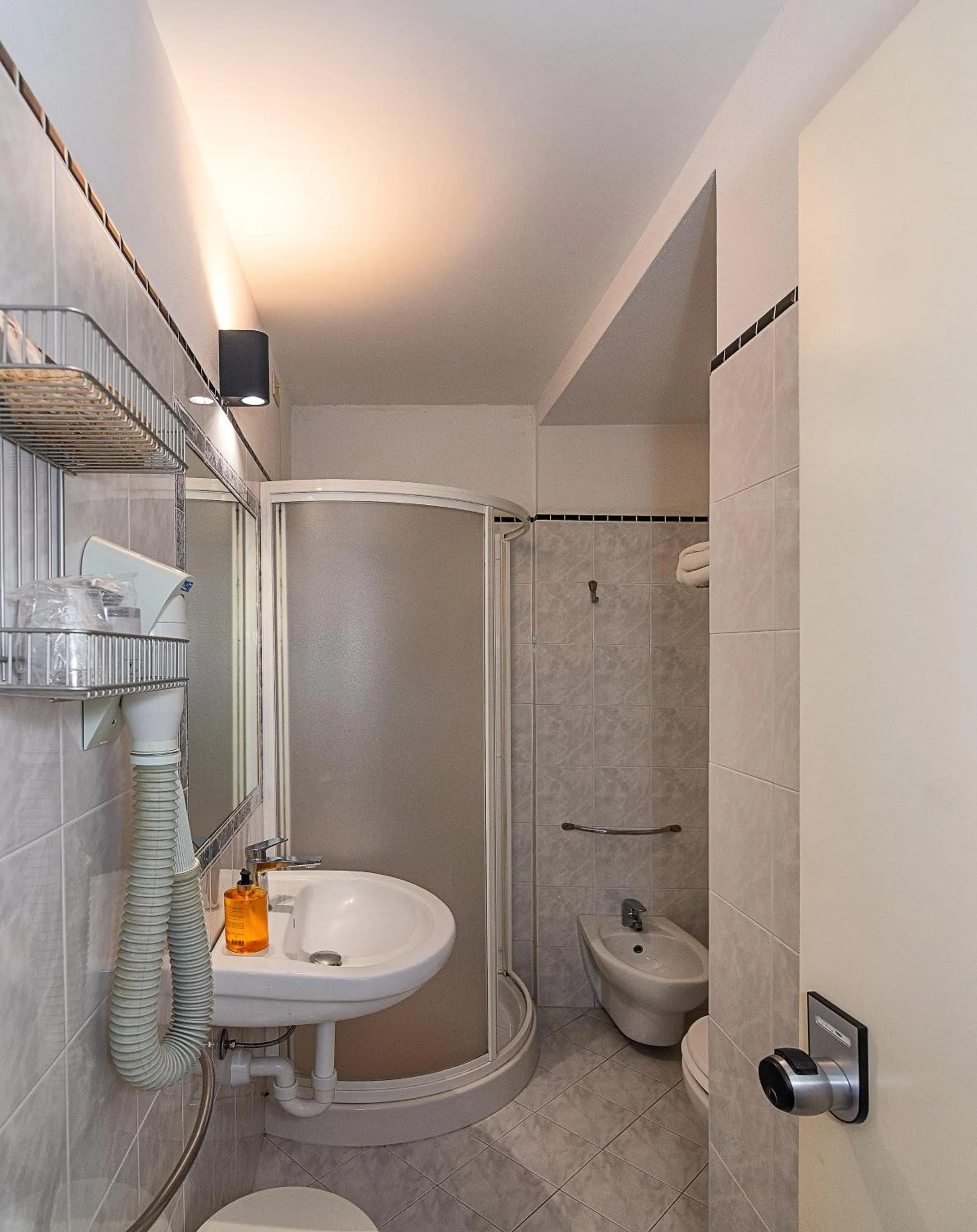 Bathroom in Hotel Apuana