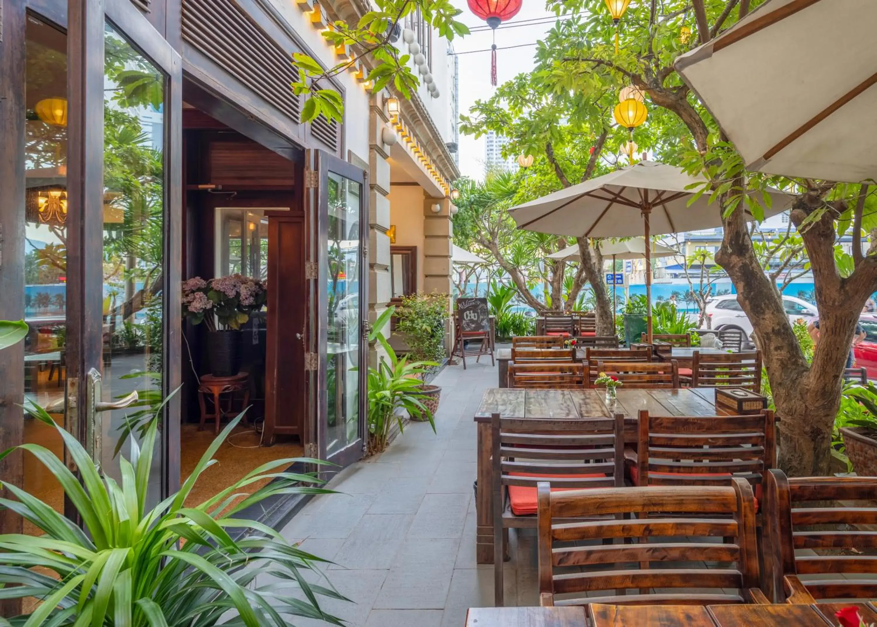 Facade/entrance in Chu Hotel Facade/entrance in Chu Hotel