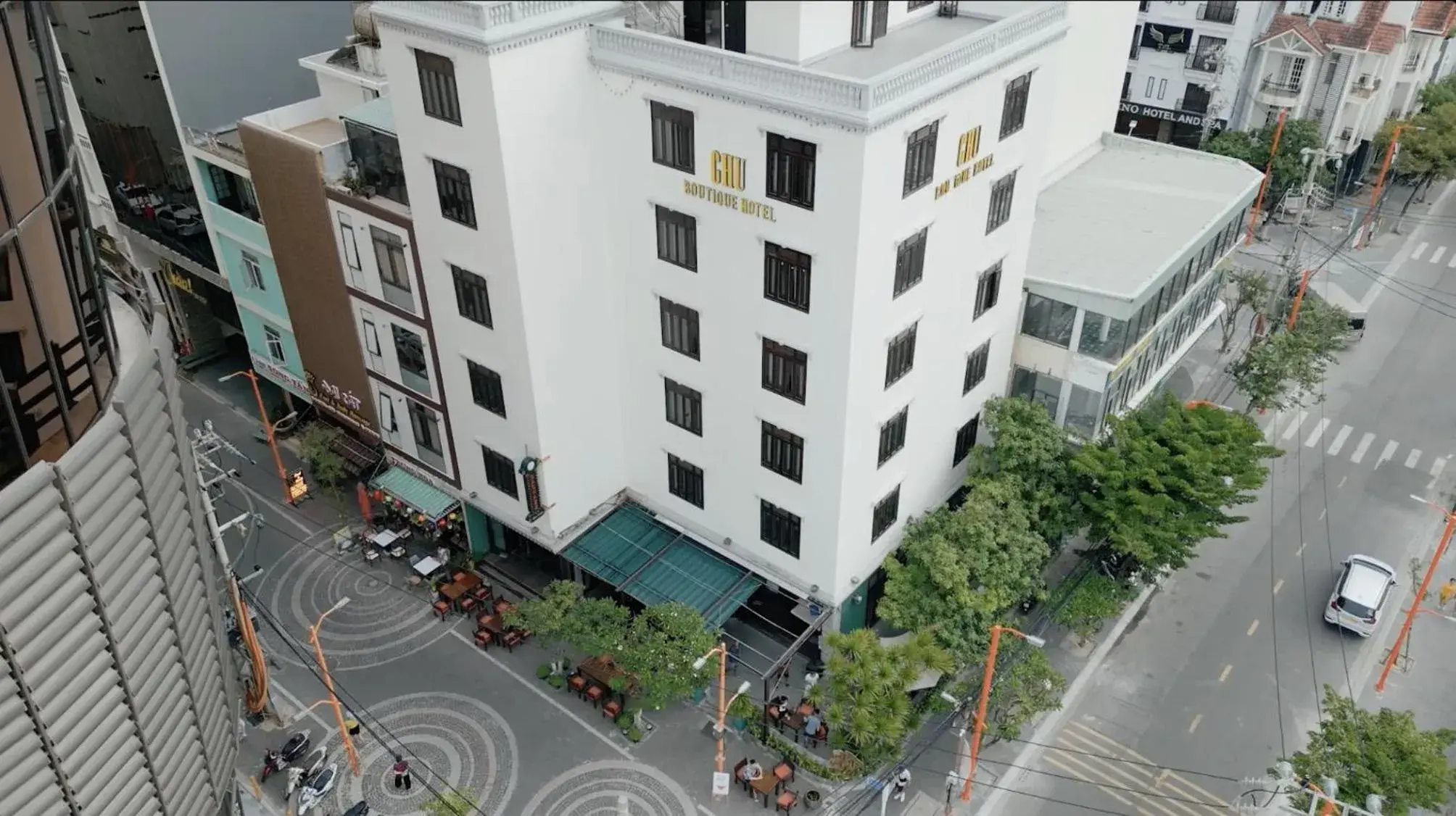 Property building in Chu Hotel Property building in Chu Hotel