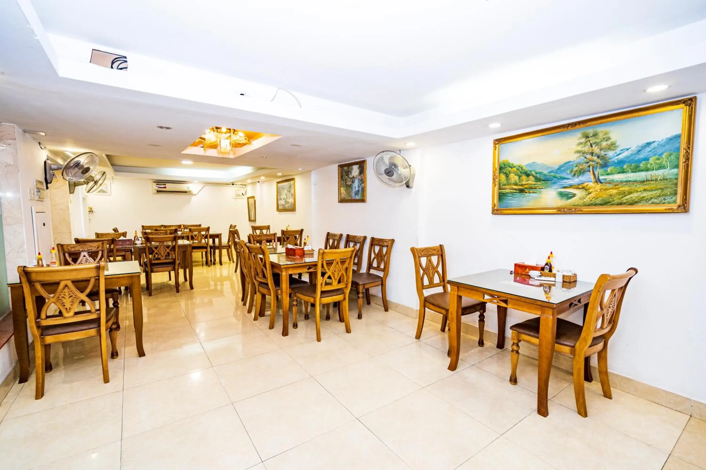 Restaurant/places to eat in A25 Hotel - 307 Lý Tự Trọng Restaurant/places to eat in A25 Hotel - 307 Lý Tự Trọng