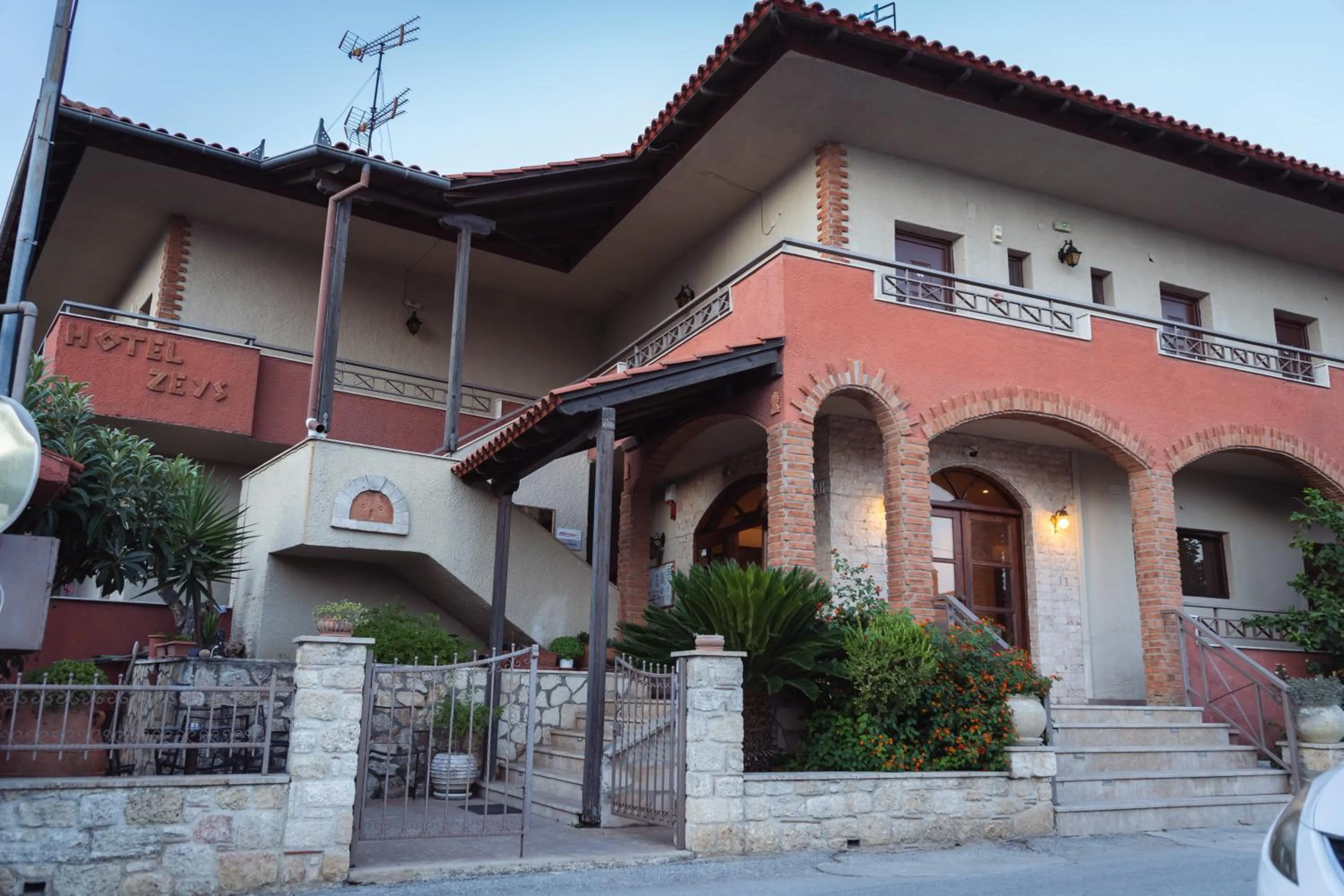 Hotel Zeus