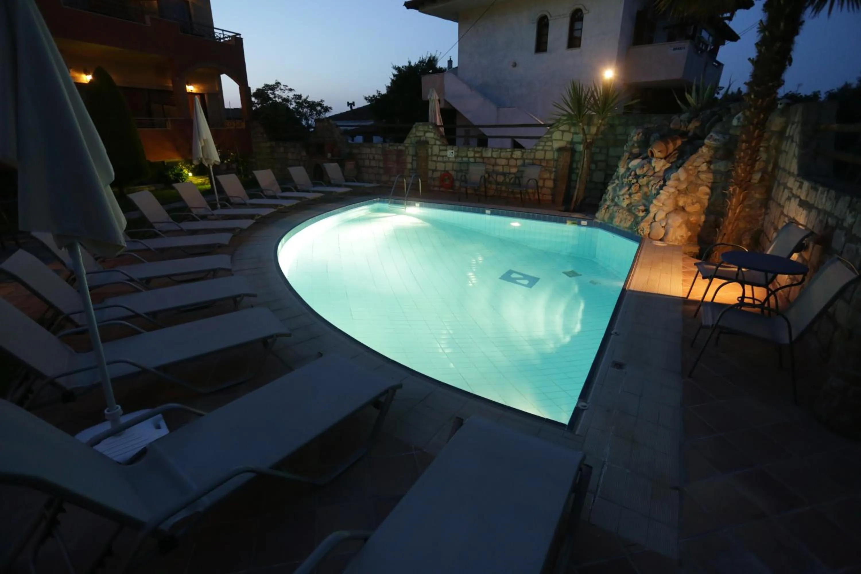 Night in Hotel Zeus