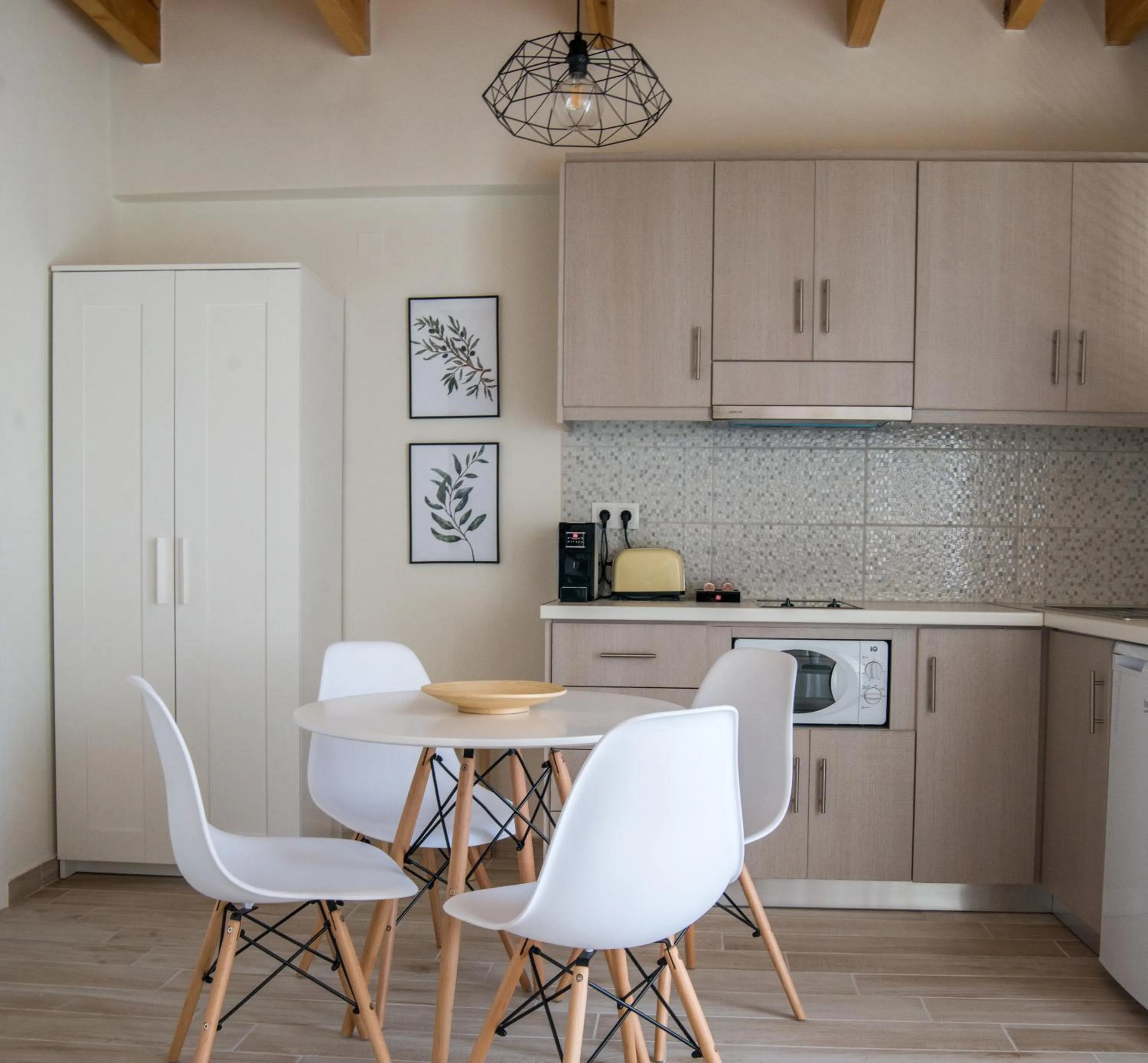 Aelia Apartments