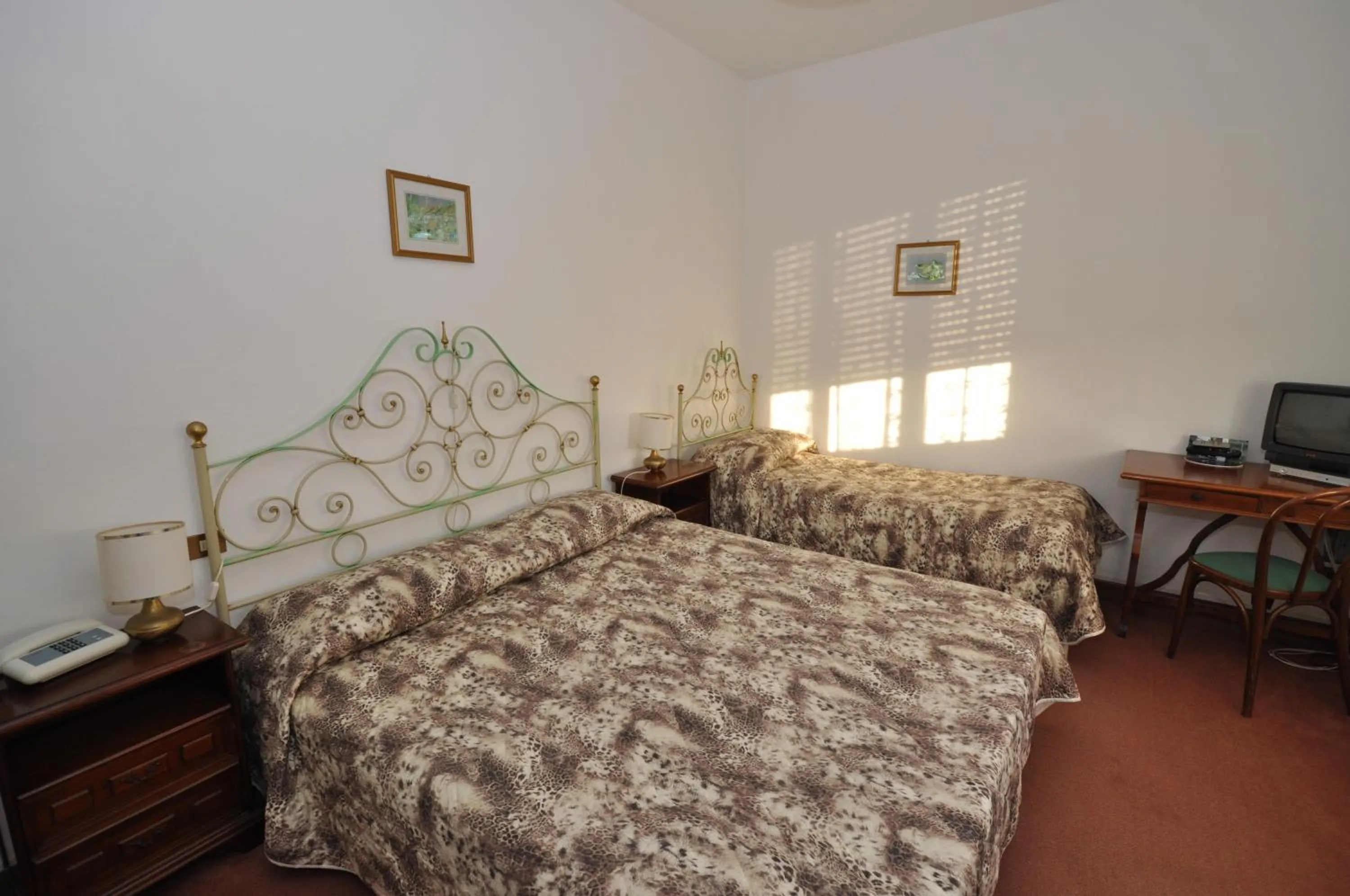 Photo of the whole room in Hotel Pineta Mare