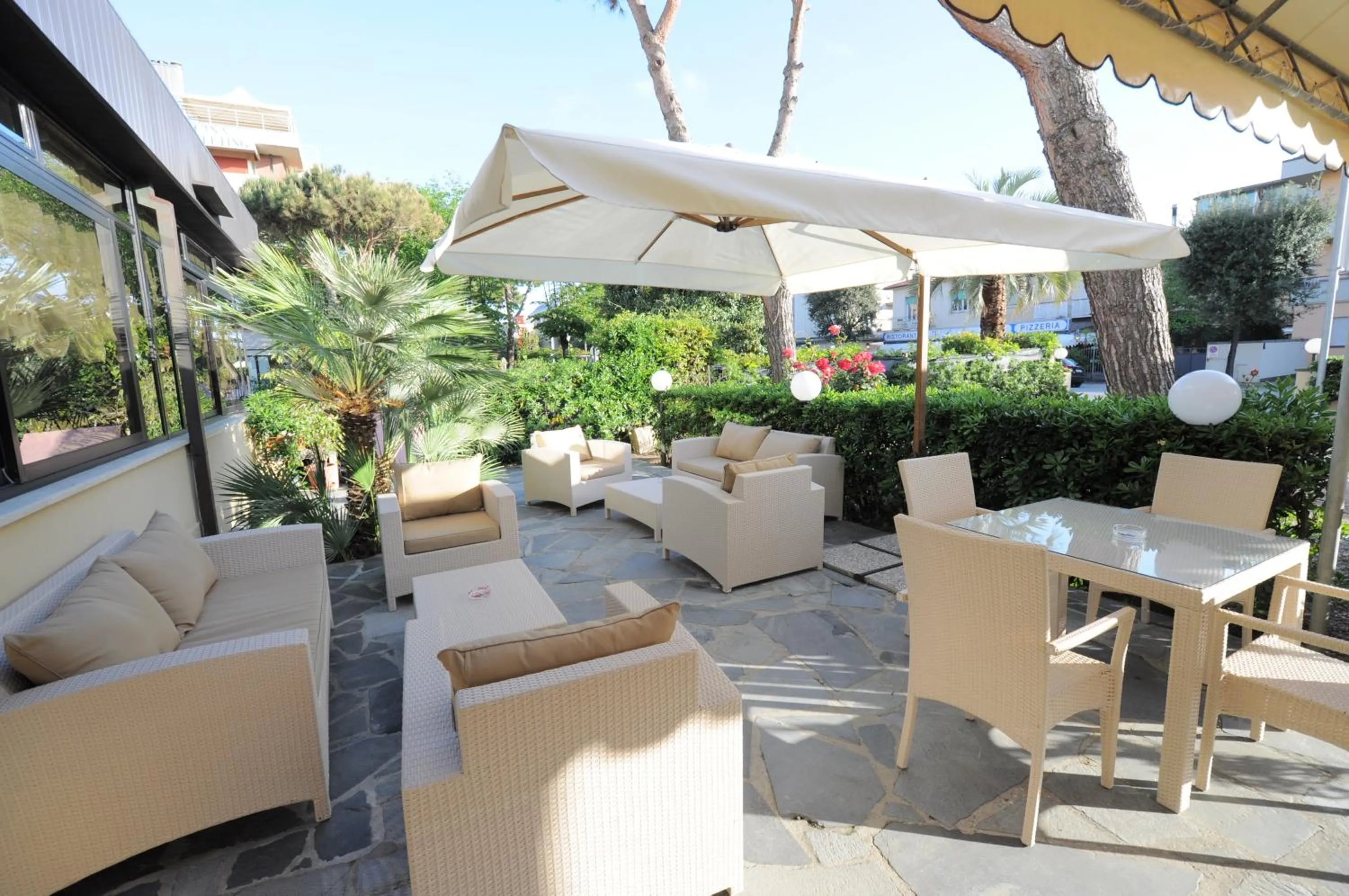 Patio in Hotel Pineta Mare