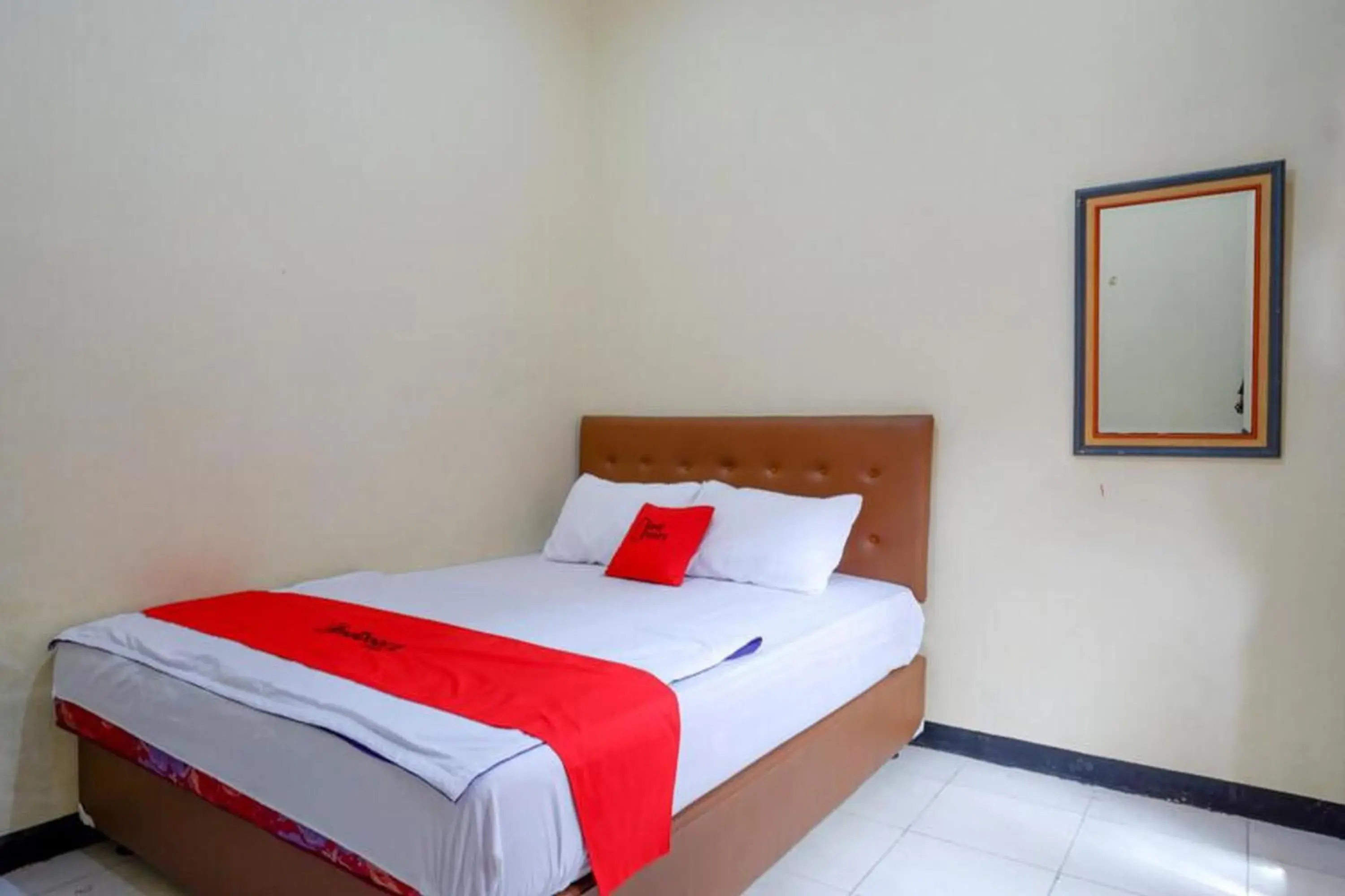 Bedroom, Bed in RedDoorz near Desa Wisata Tambi Dieng Bedroom, Bed in RedDoorz near Desa Wisata Tambi Dieng