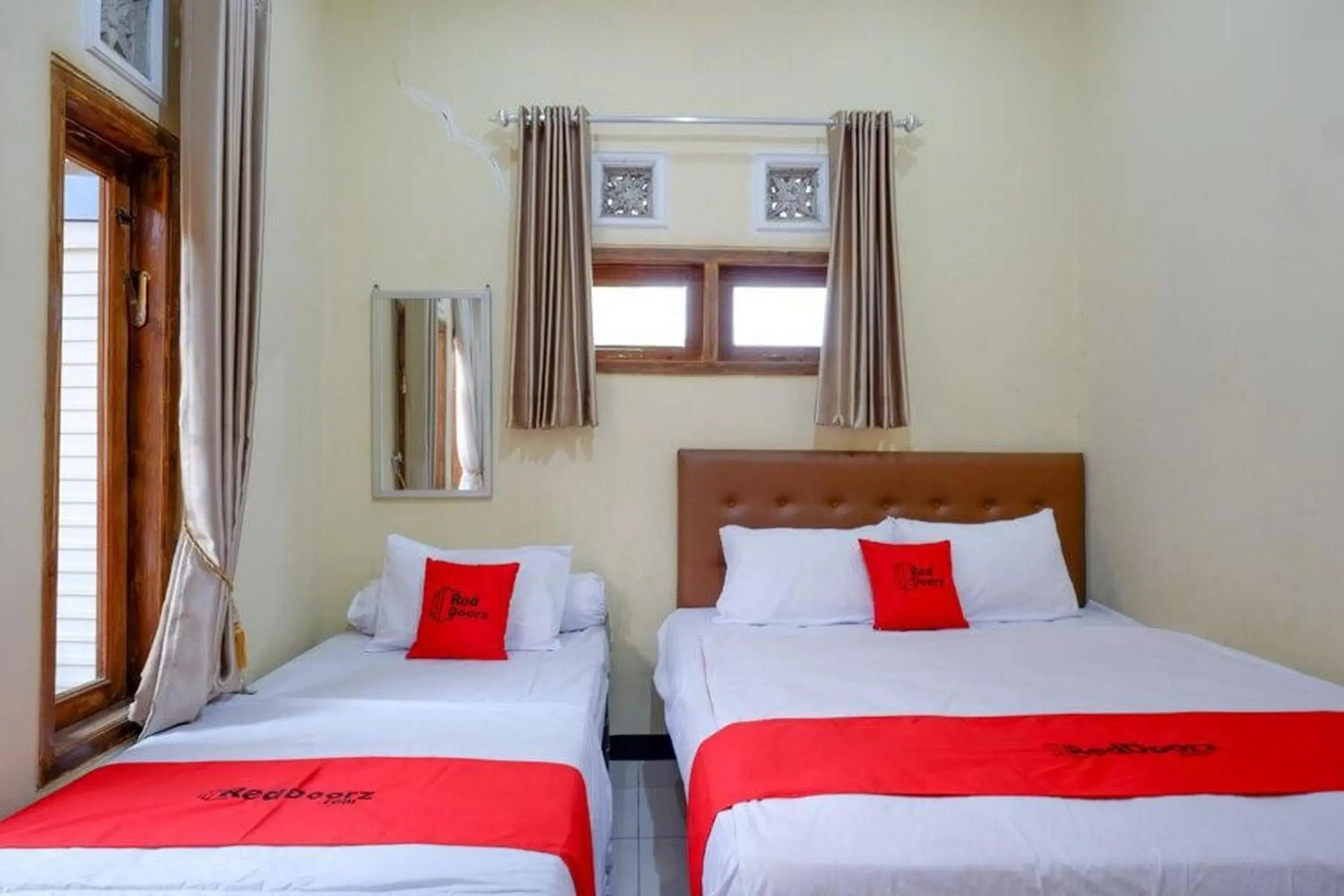 Property building, Bed in RedDoorz near Desa Wisata Tambi Dieng Property building, Bed in RedDoorz near Desa Wisata Tambi Dieng