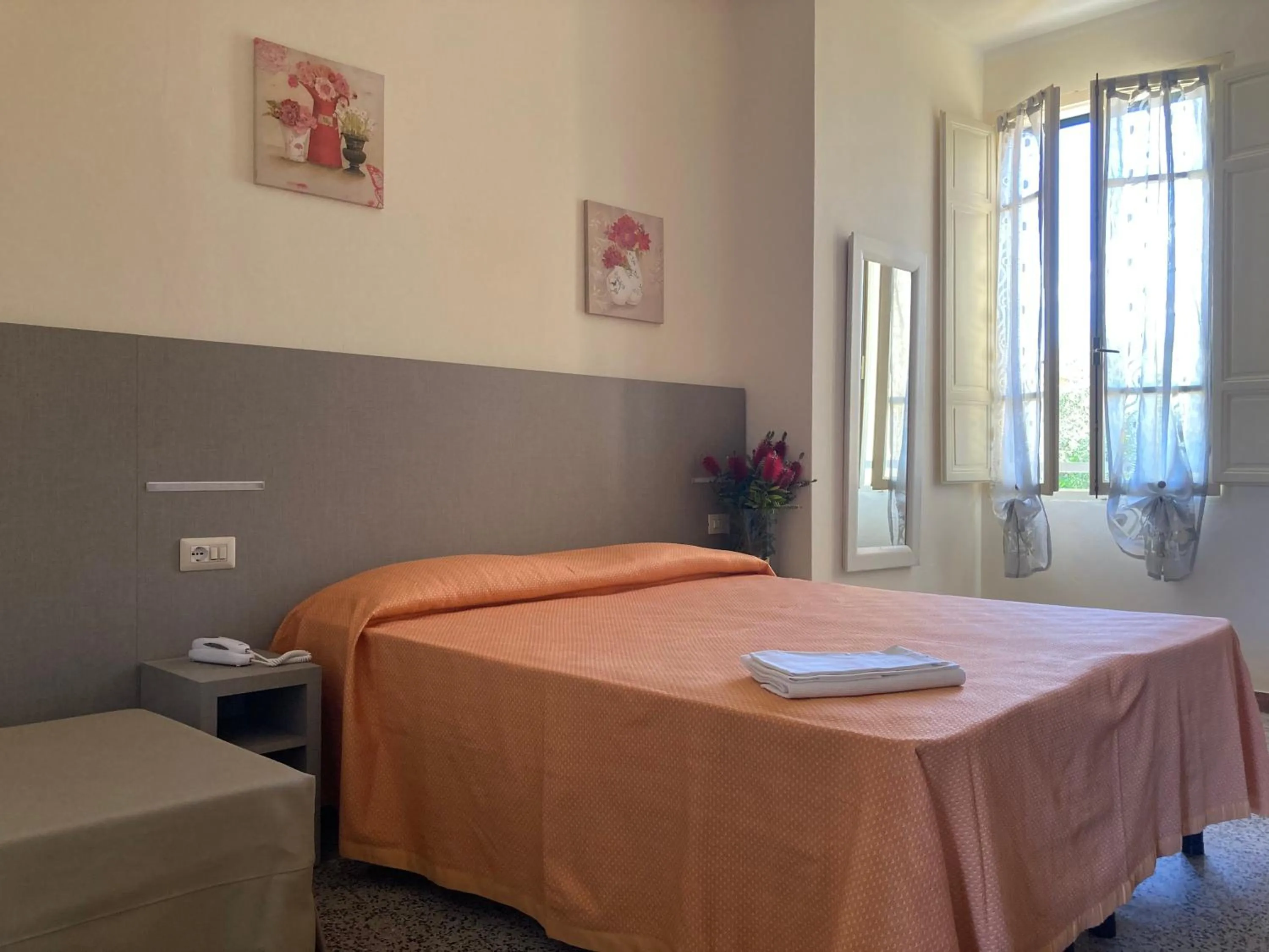 Bed in Hotel Verdesolemare