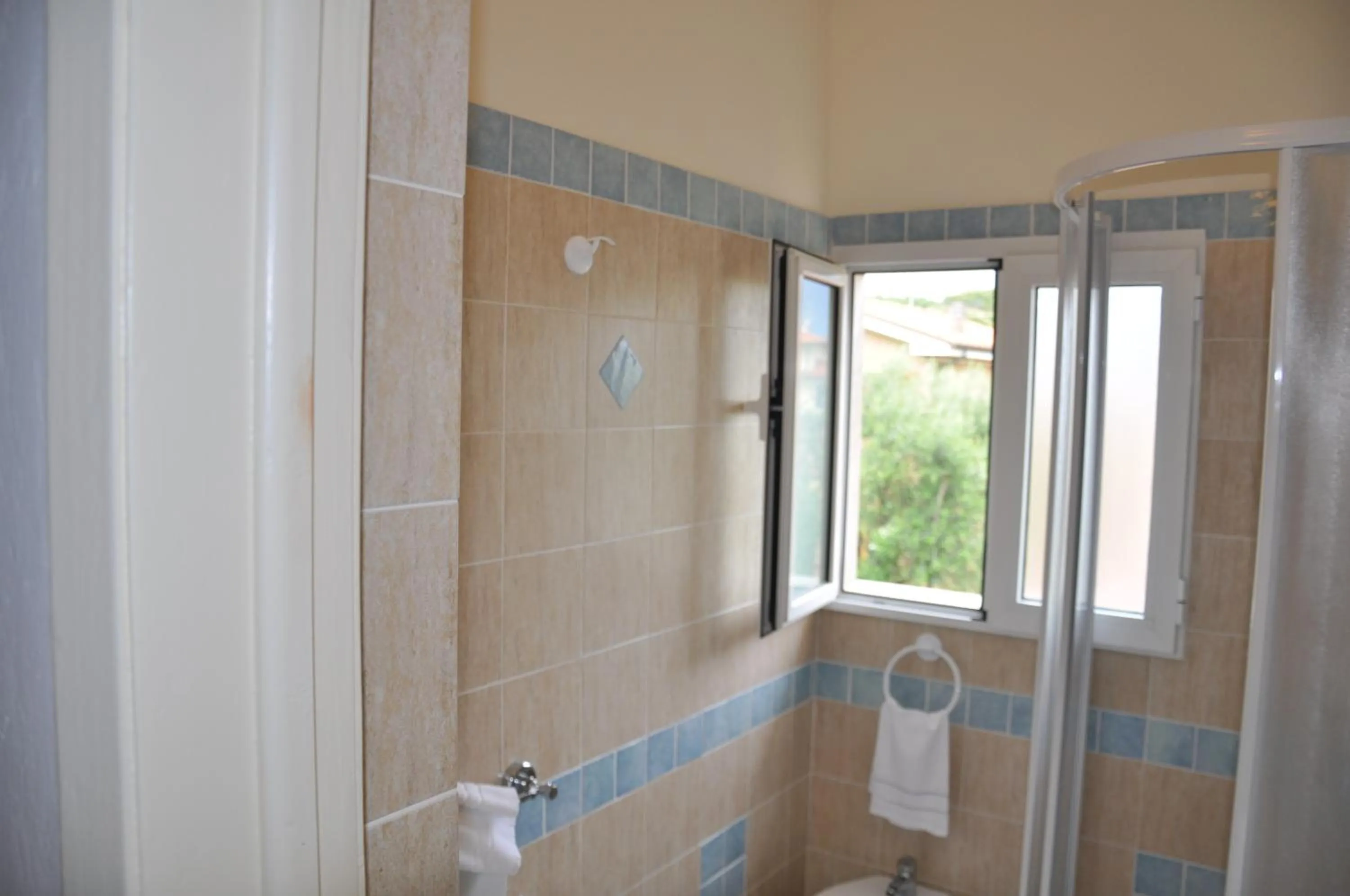 Bathroom in Hotel Verdesolemare