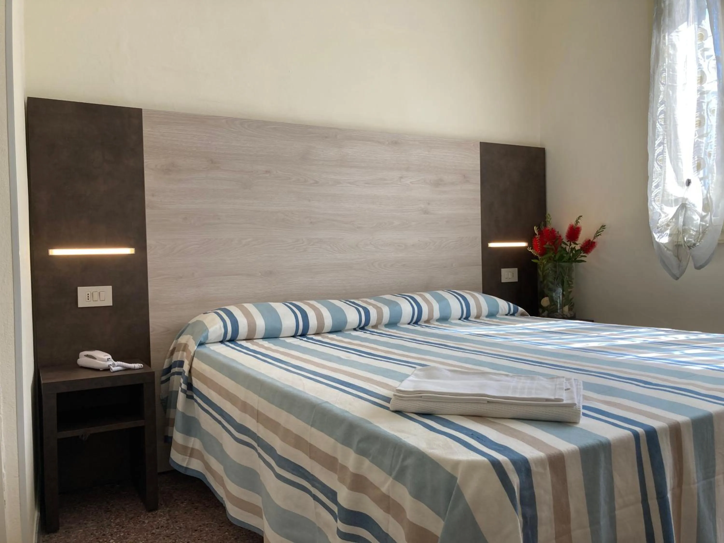 Bed in Hotel Verdesolemare