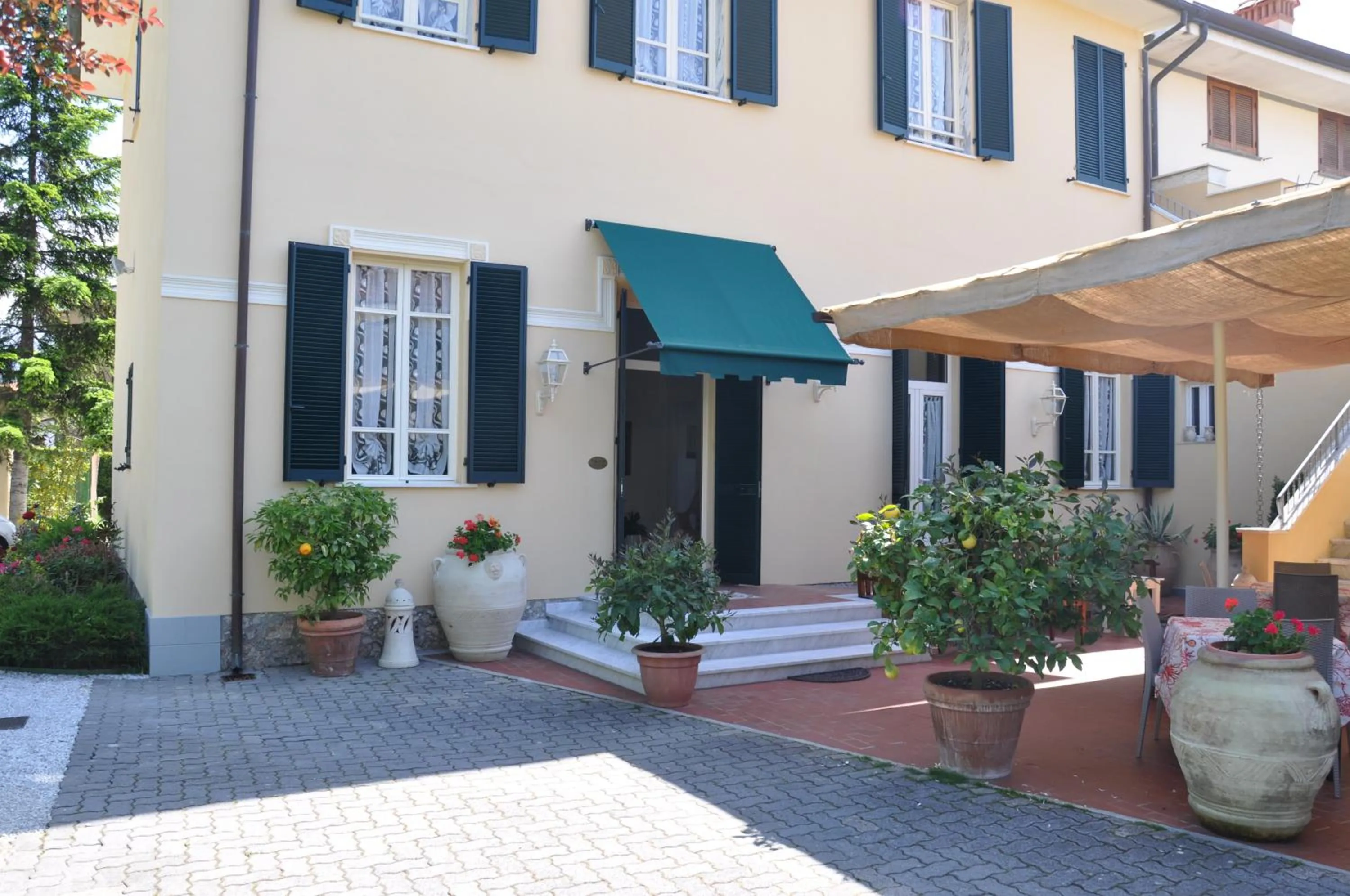 Facade/entrance in Hotel Verdesolemare