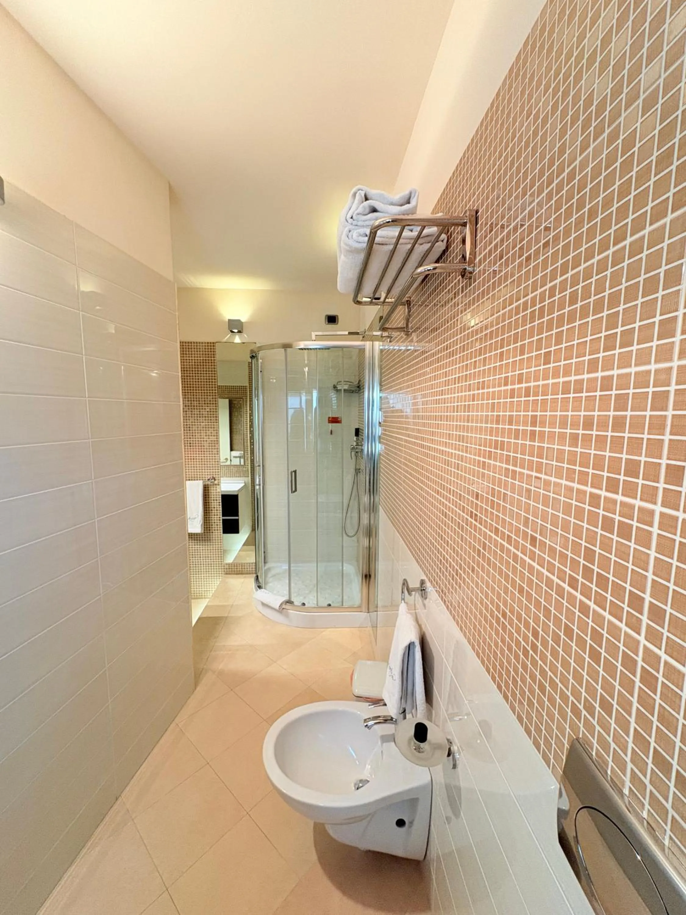 Shower in Portercole B&B