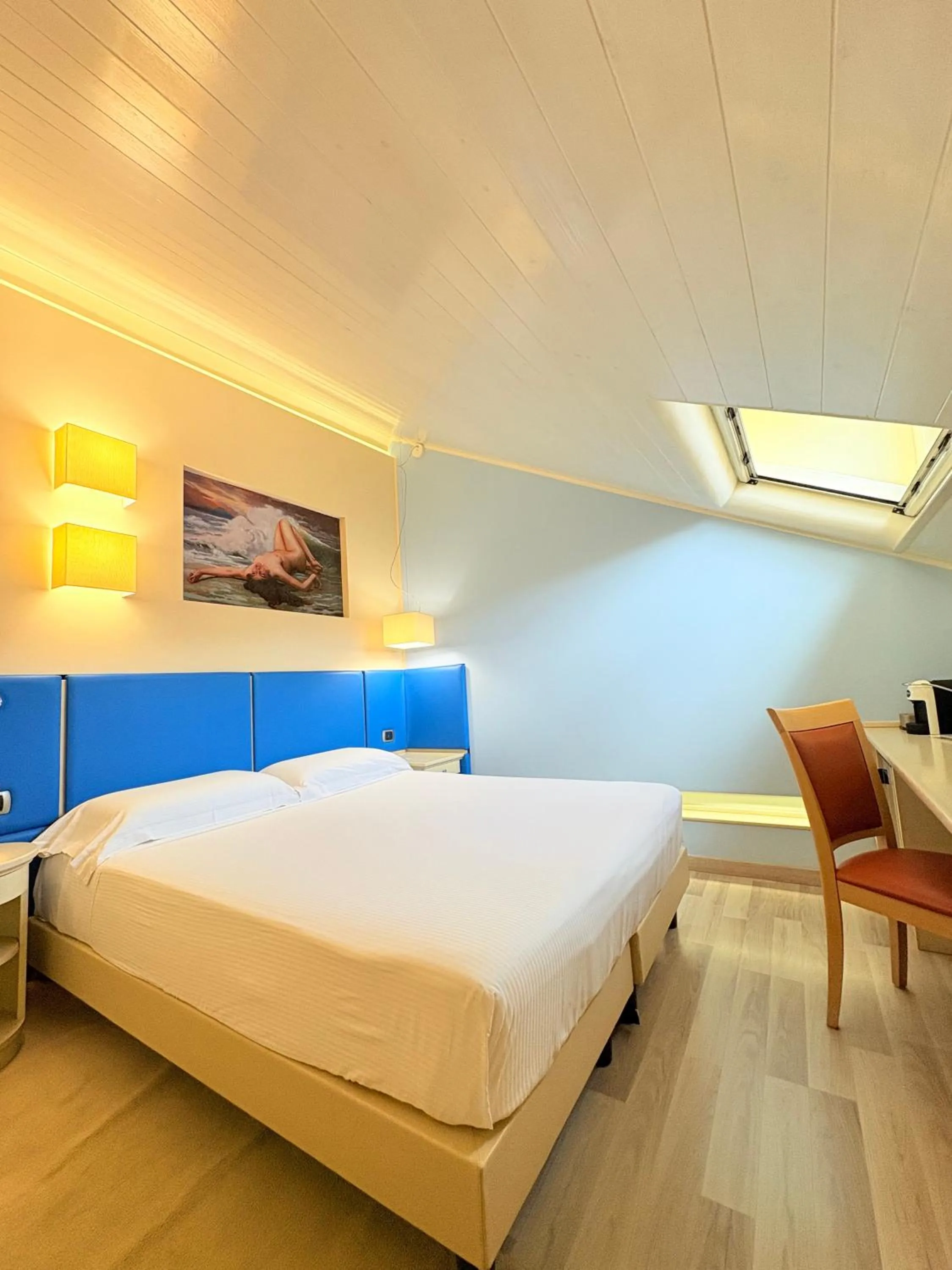 Spring, Bed in Portercole B&B