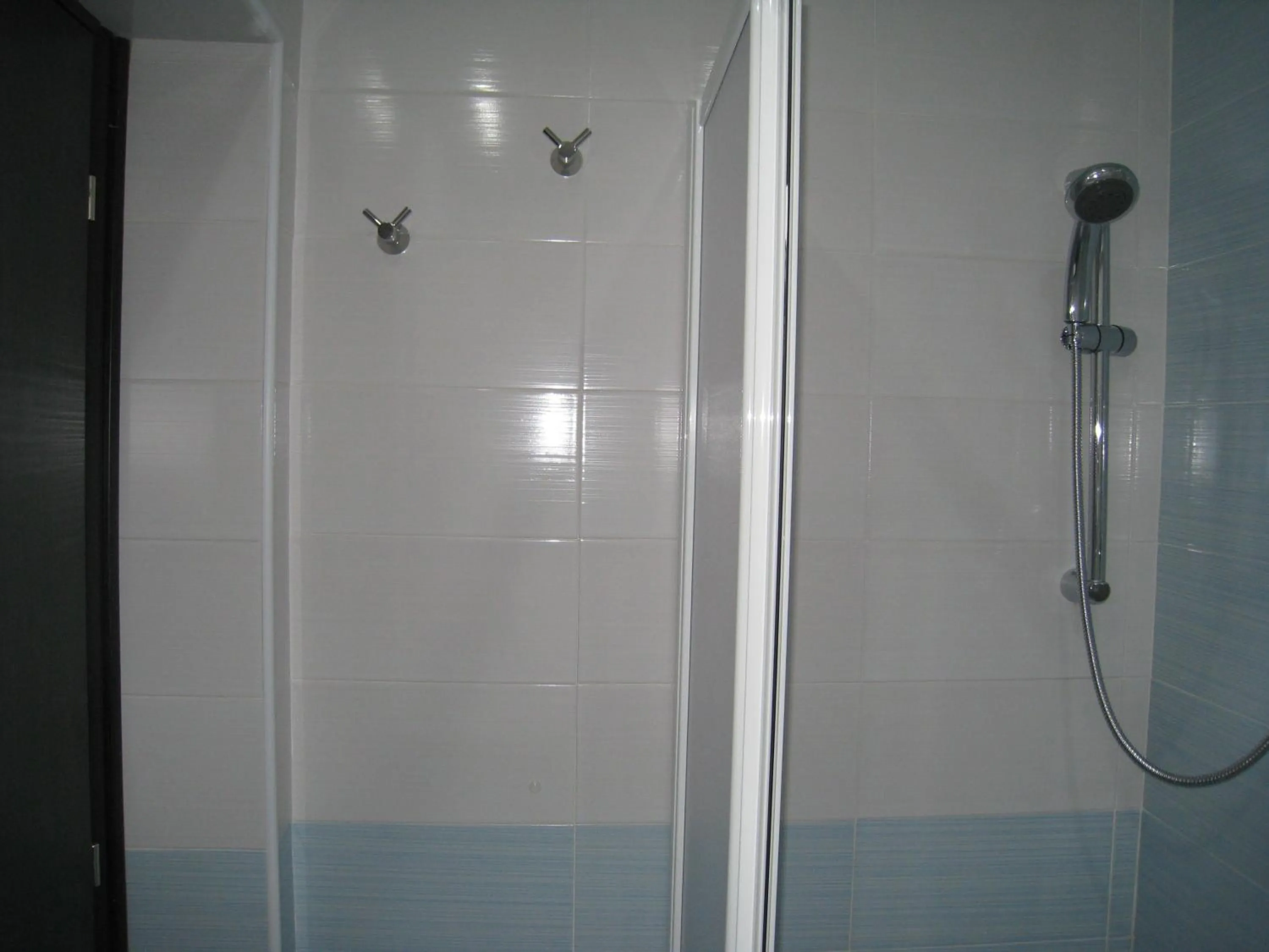 Shower in Hotel Canasta