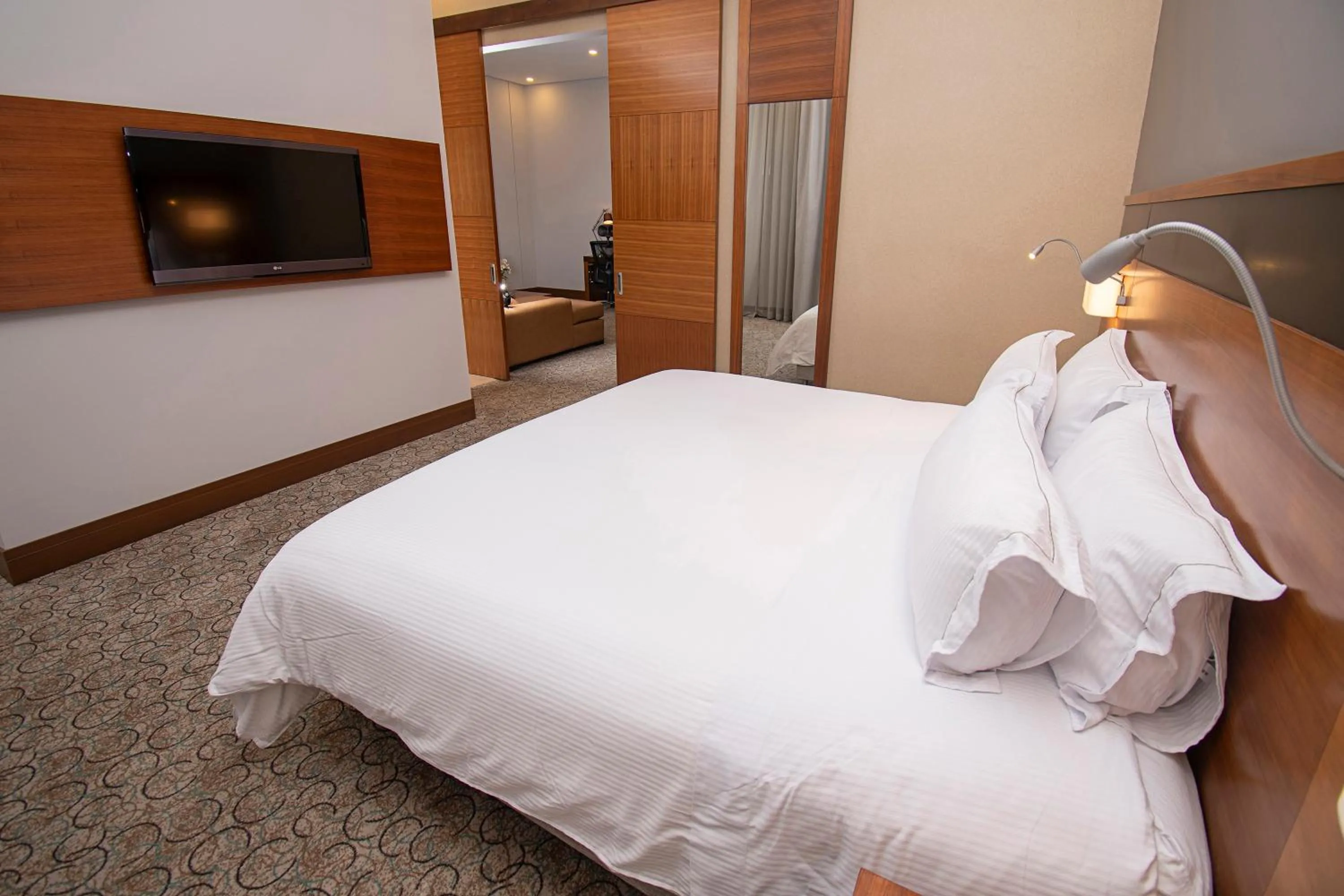 Bed in DoubleTree by Hilton Bogota Parque 93