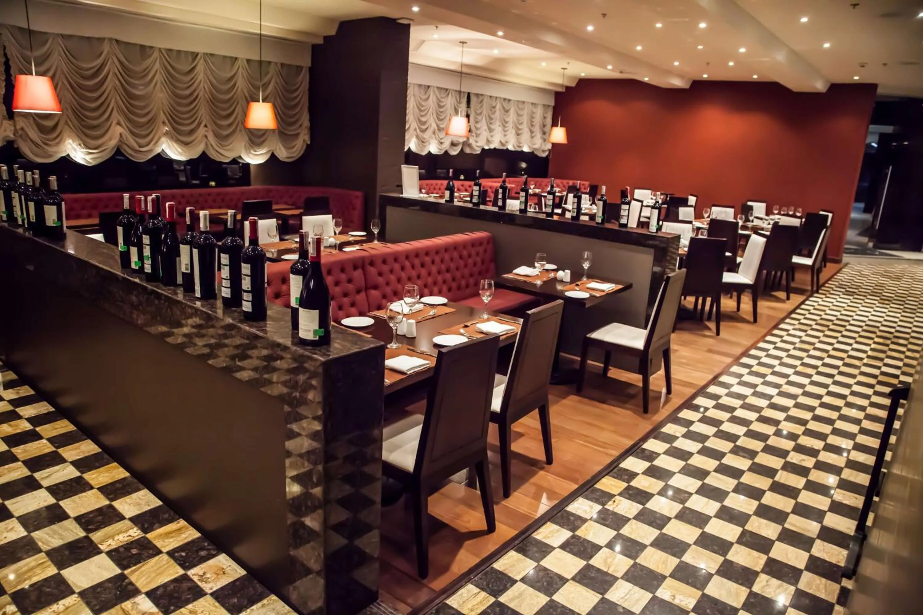 Restaurant/places to eat in DoubleTree by Hilton Bogota Parque 93