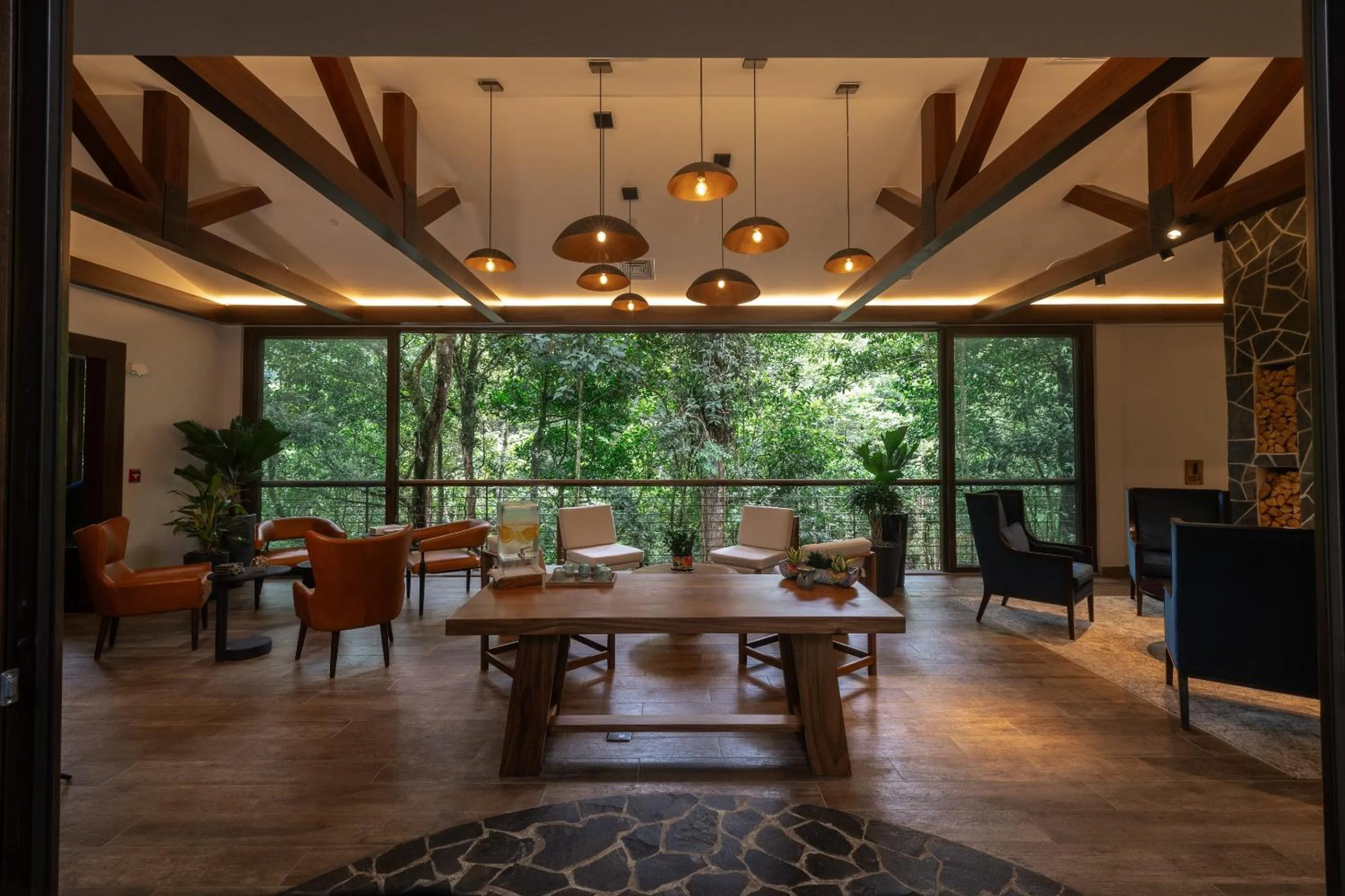 Seating area in El Silencio Lodge & Spa Costa Rica