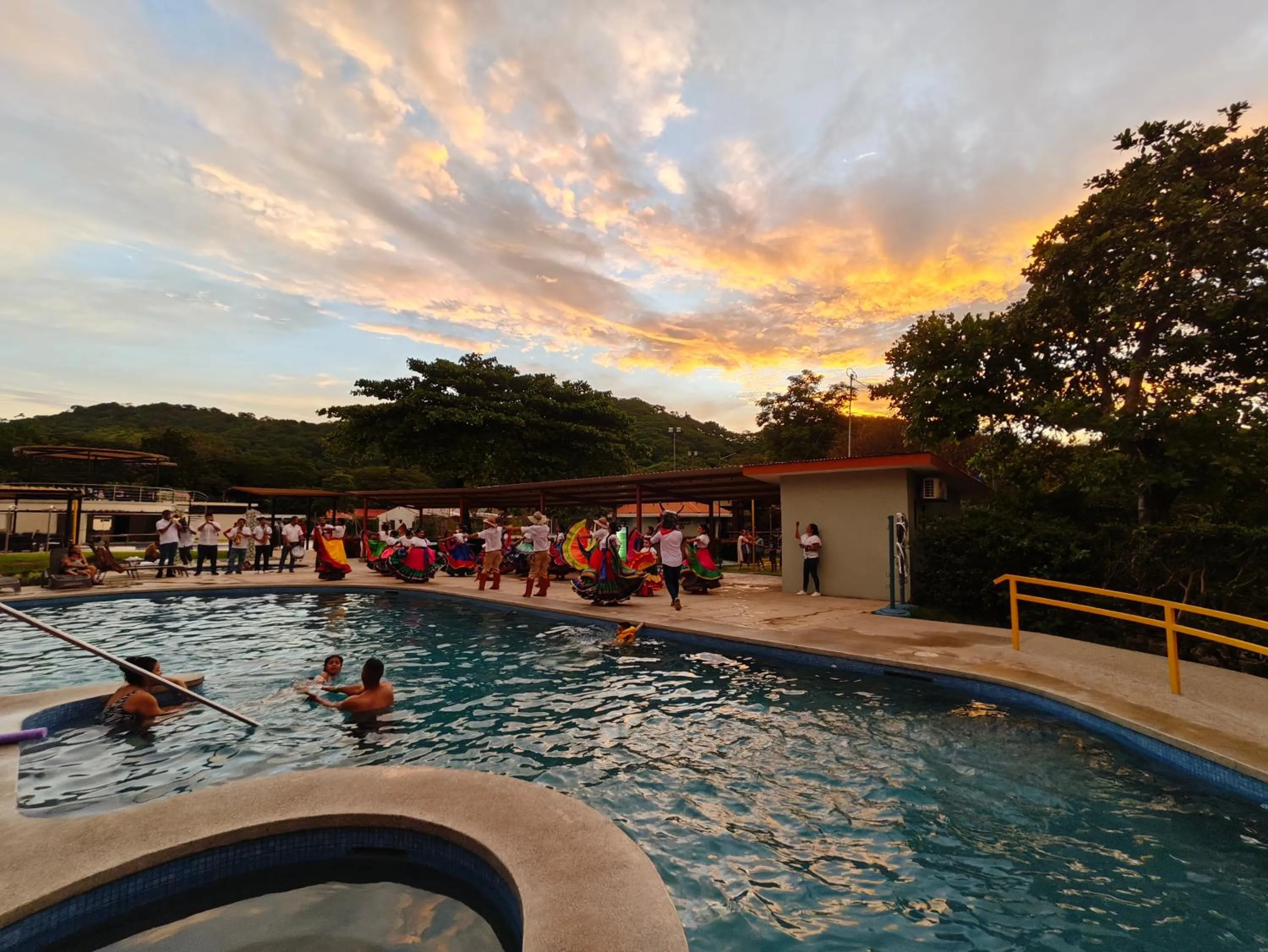 Swimming pool in Nacazcol - Playas del Coco