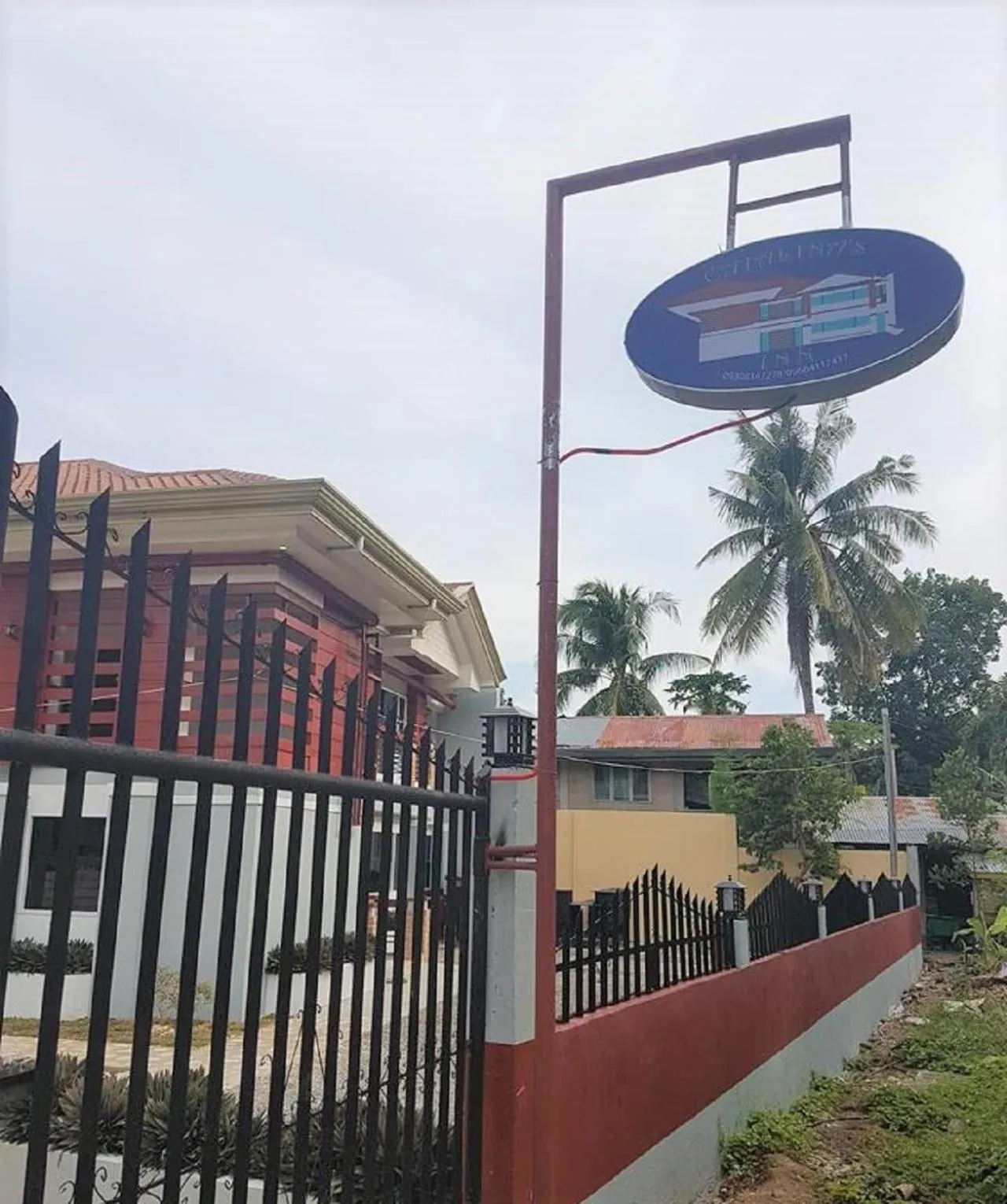 Facade/entrance in Catalina`s Inn family room
