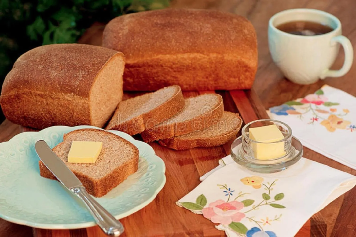 Continental breakfast in Catalina`s Inn family room