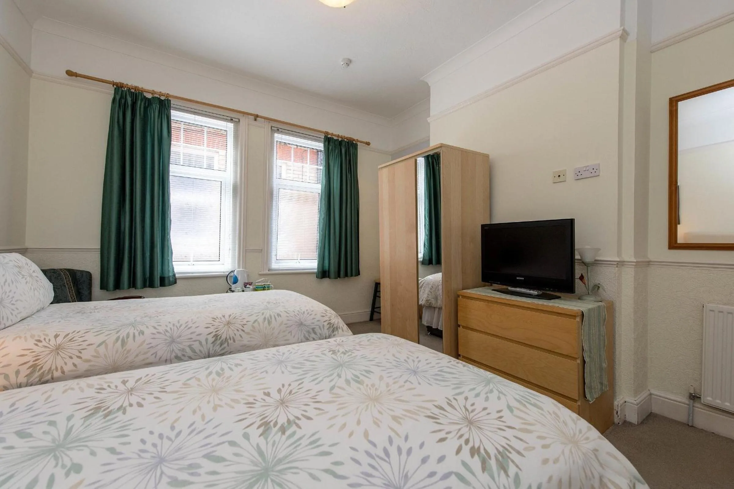 Bedroom, Bed in The Strand Hotel