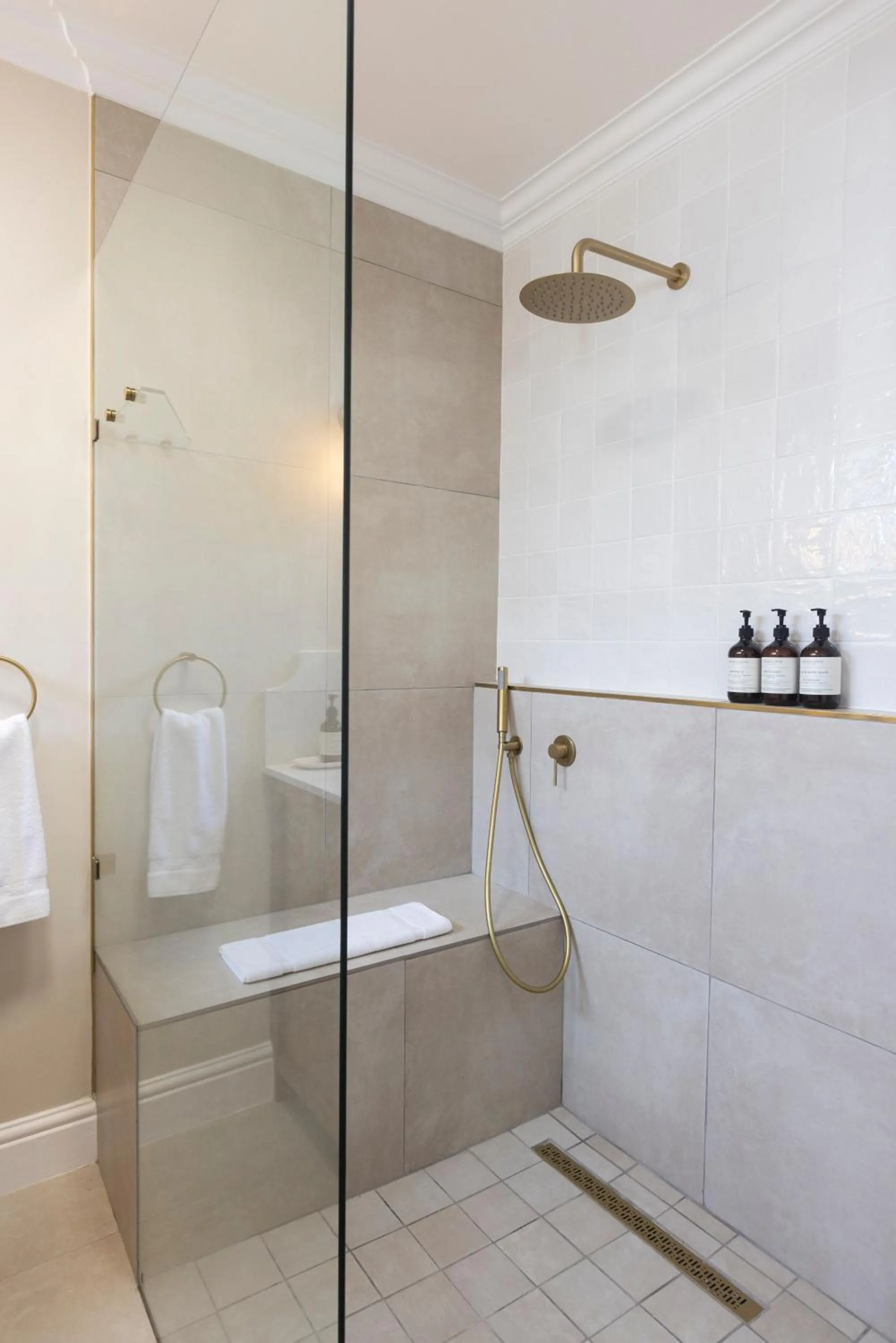 Bathroom in Eikendal Lodge