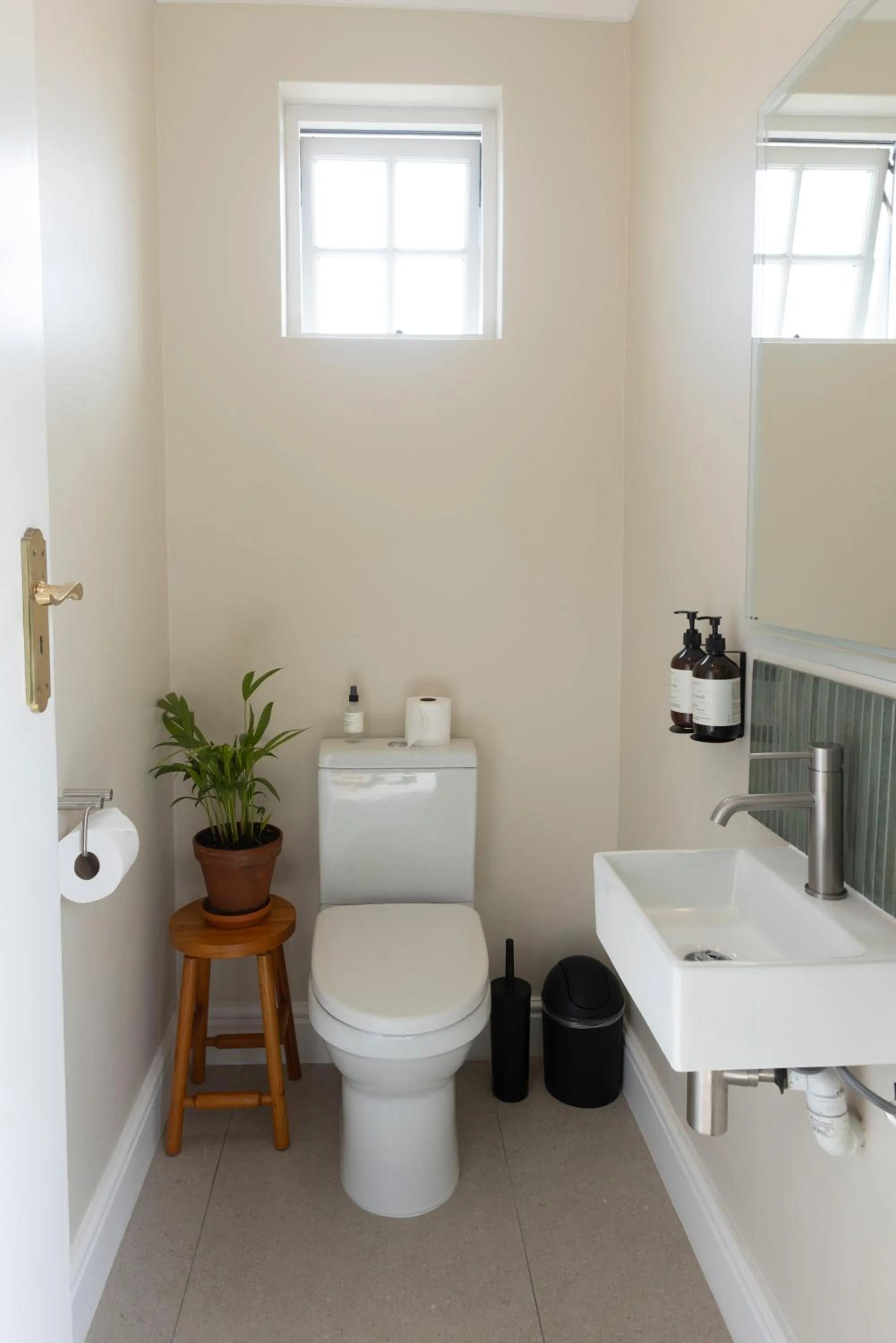 Swimming pool in Eikendal Lodge