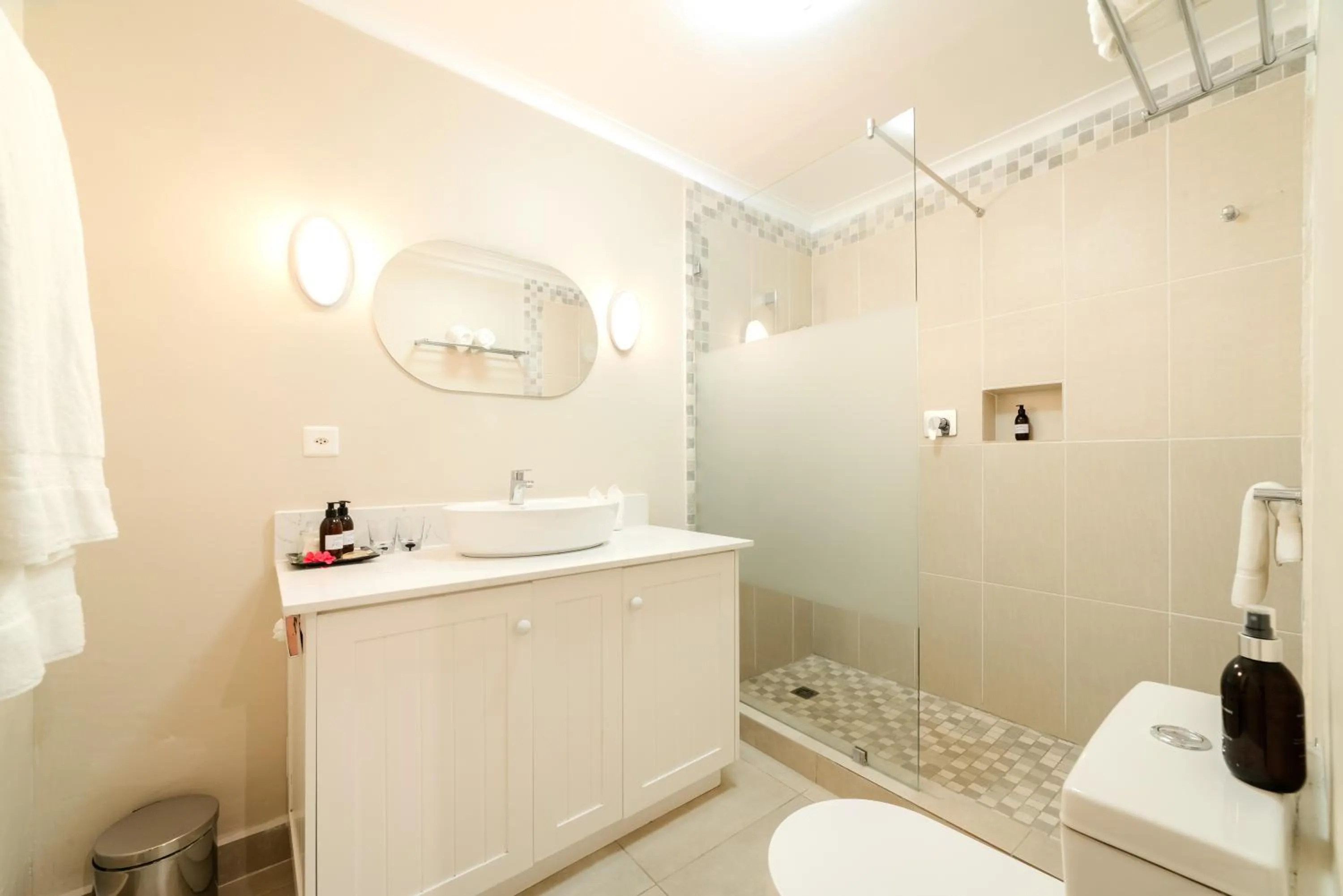 Bathroom in Eikendal Lodge