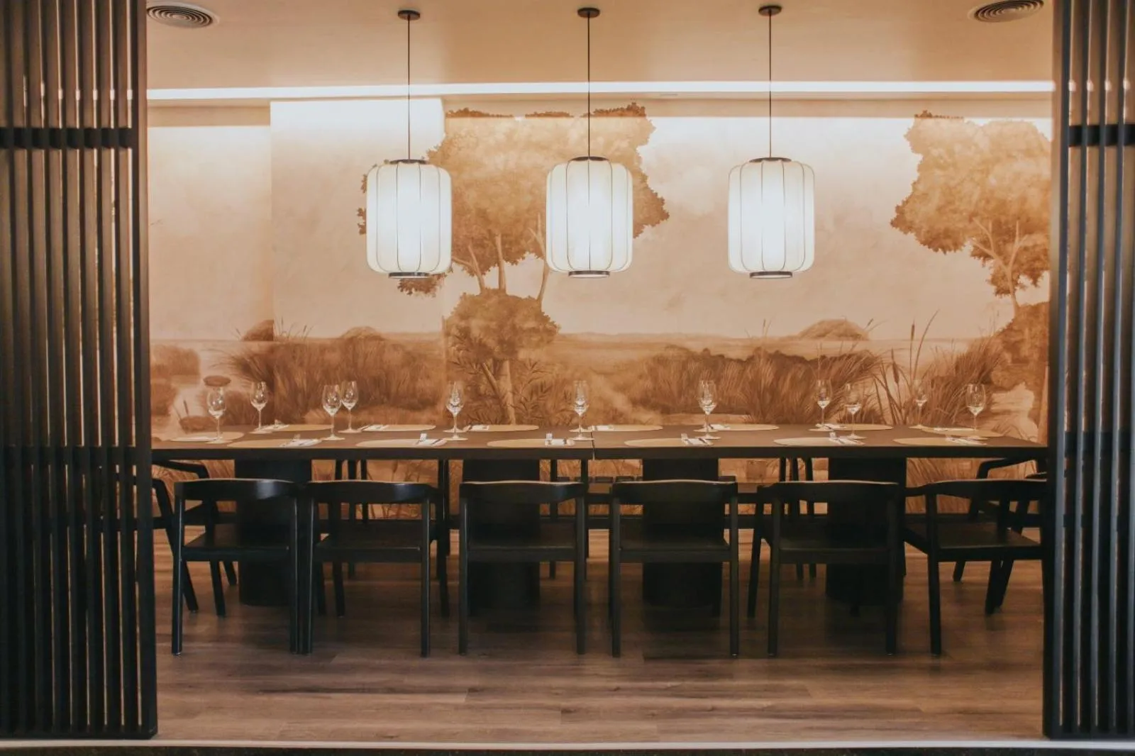 Restaurant/places to eat in Plaza Real Suites Hotel