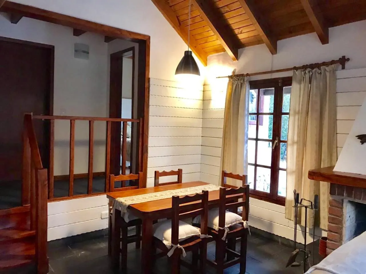Dining area, Bed in Cabañas & Aparts Lancuyen, Villa de Montaña