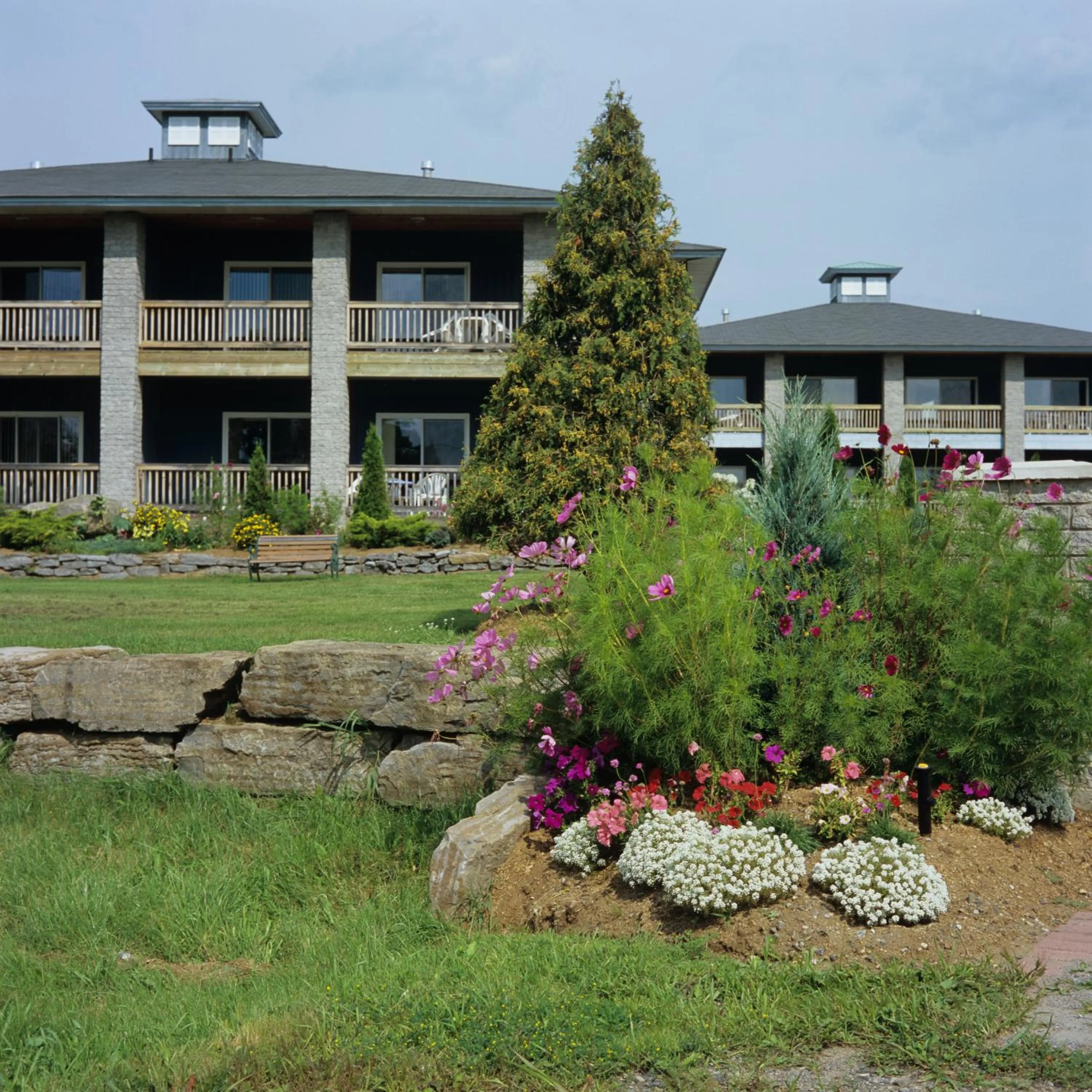 Property building in Highlands Four Season Resort
